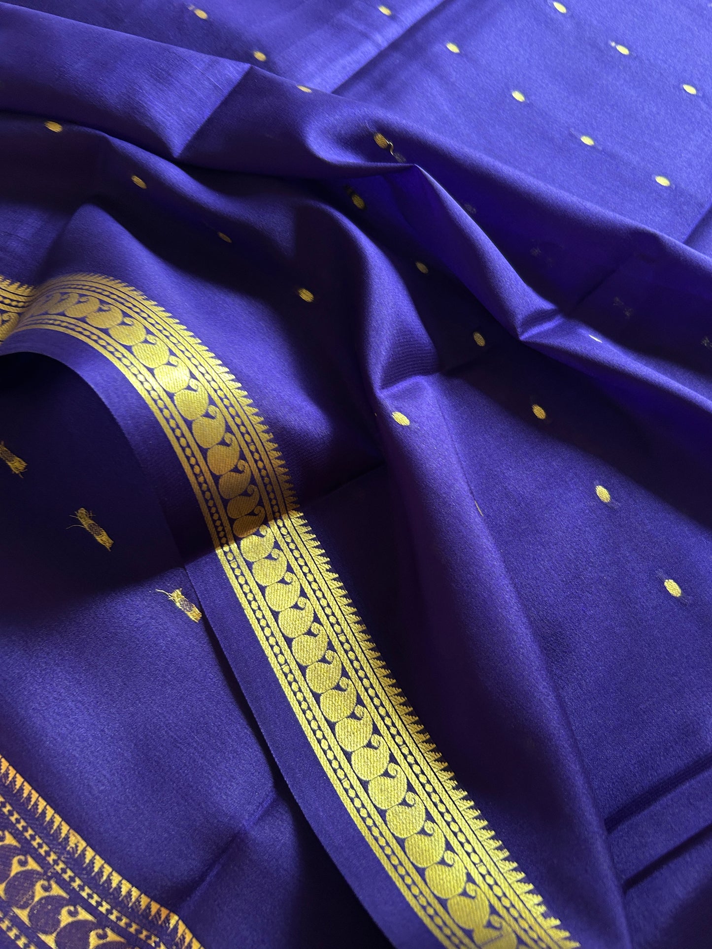 Keerthi : Solid Dark blue
