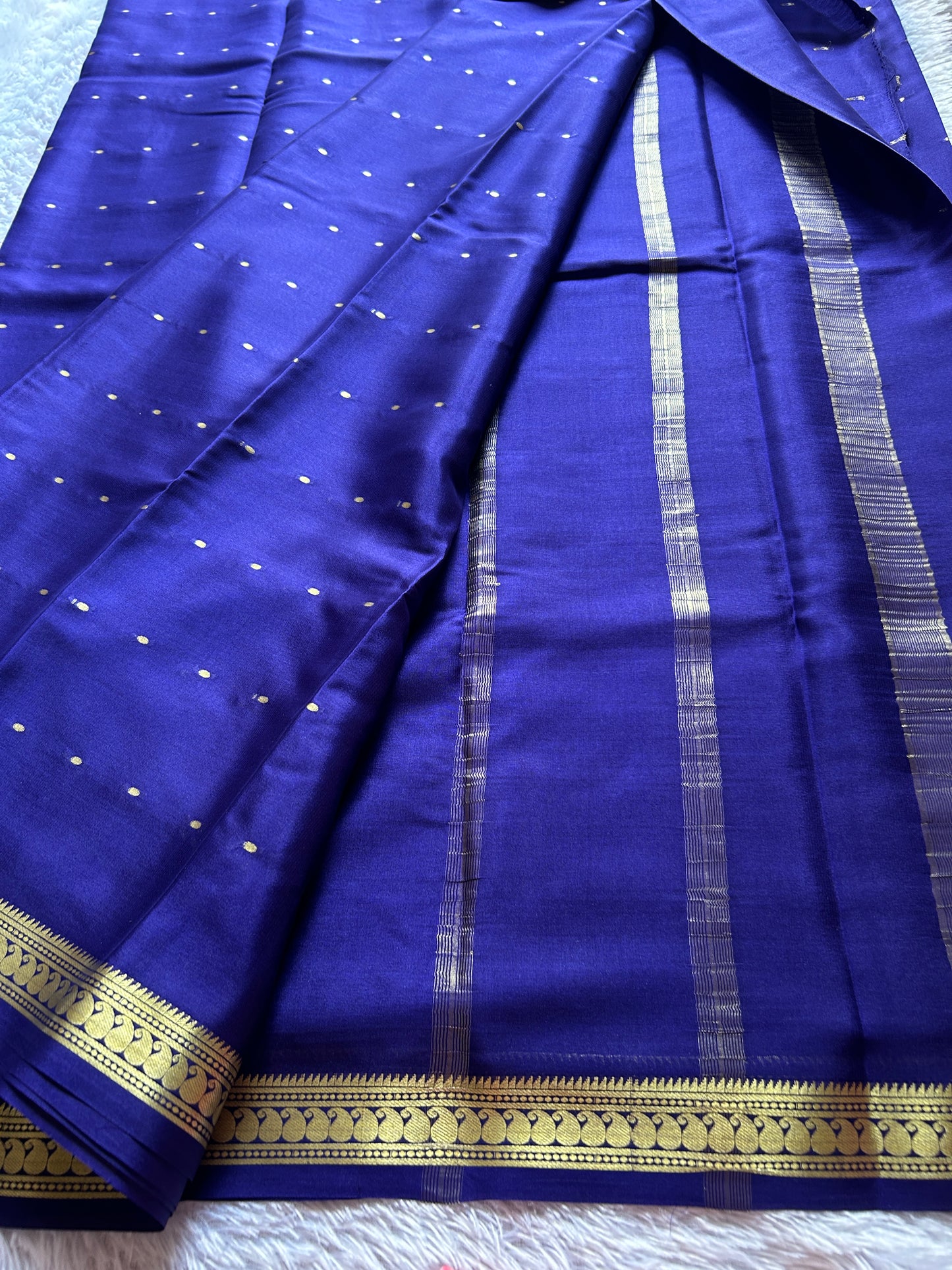 Keerthi : Solid Dark blue