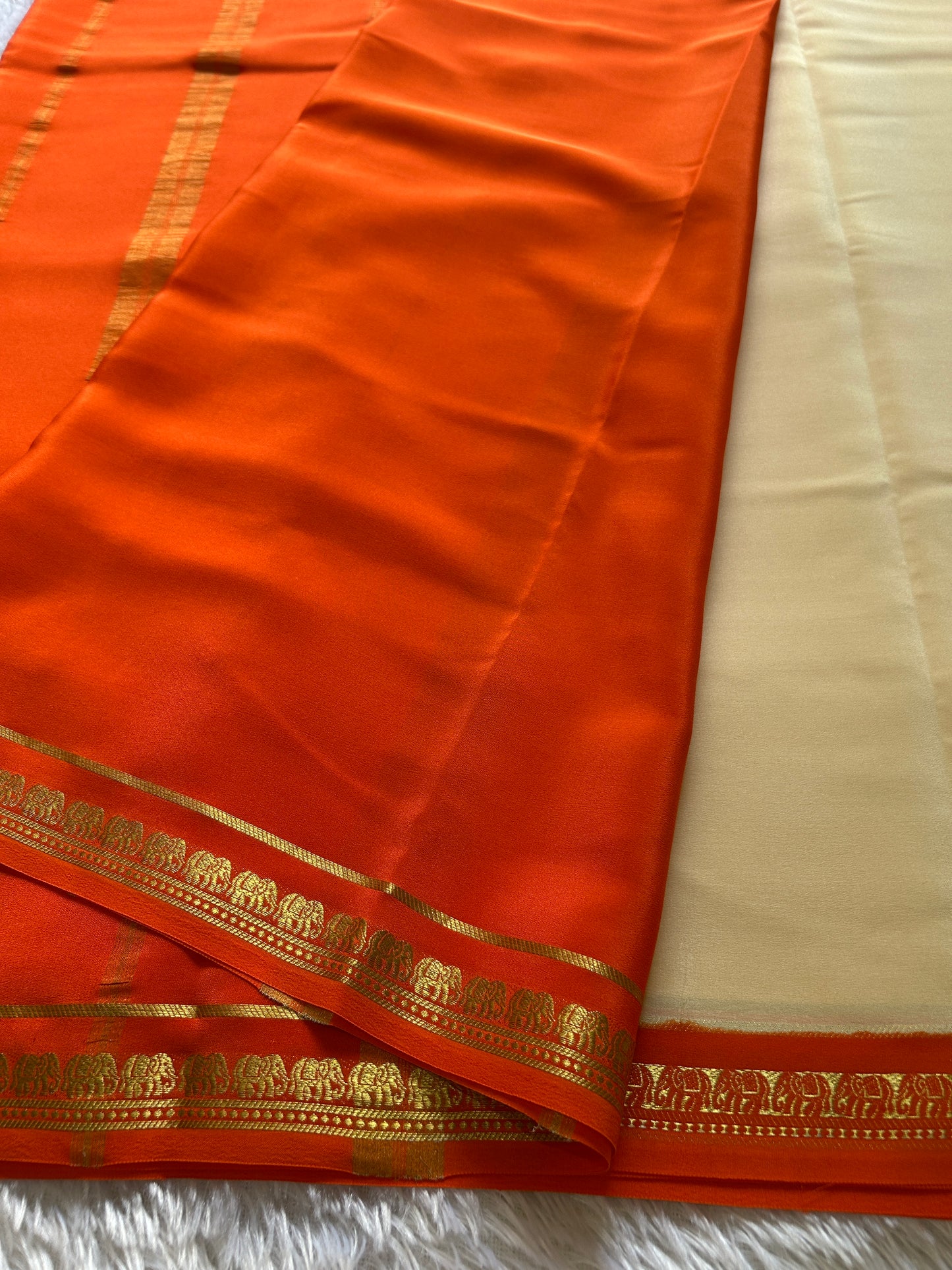 Gamani (2D) : Off white-orange