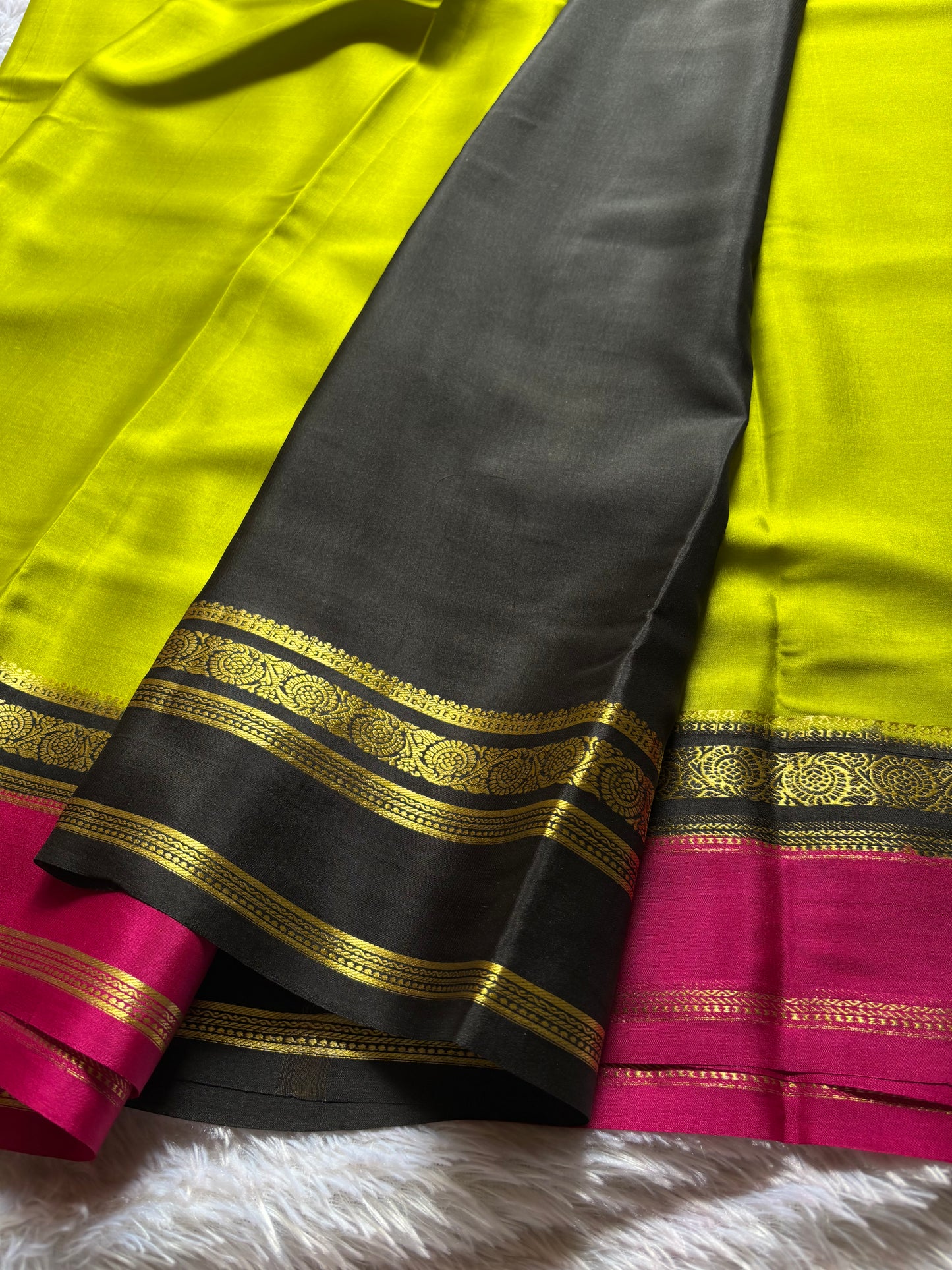 Tara (3D) : Olive-rani pink-black