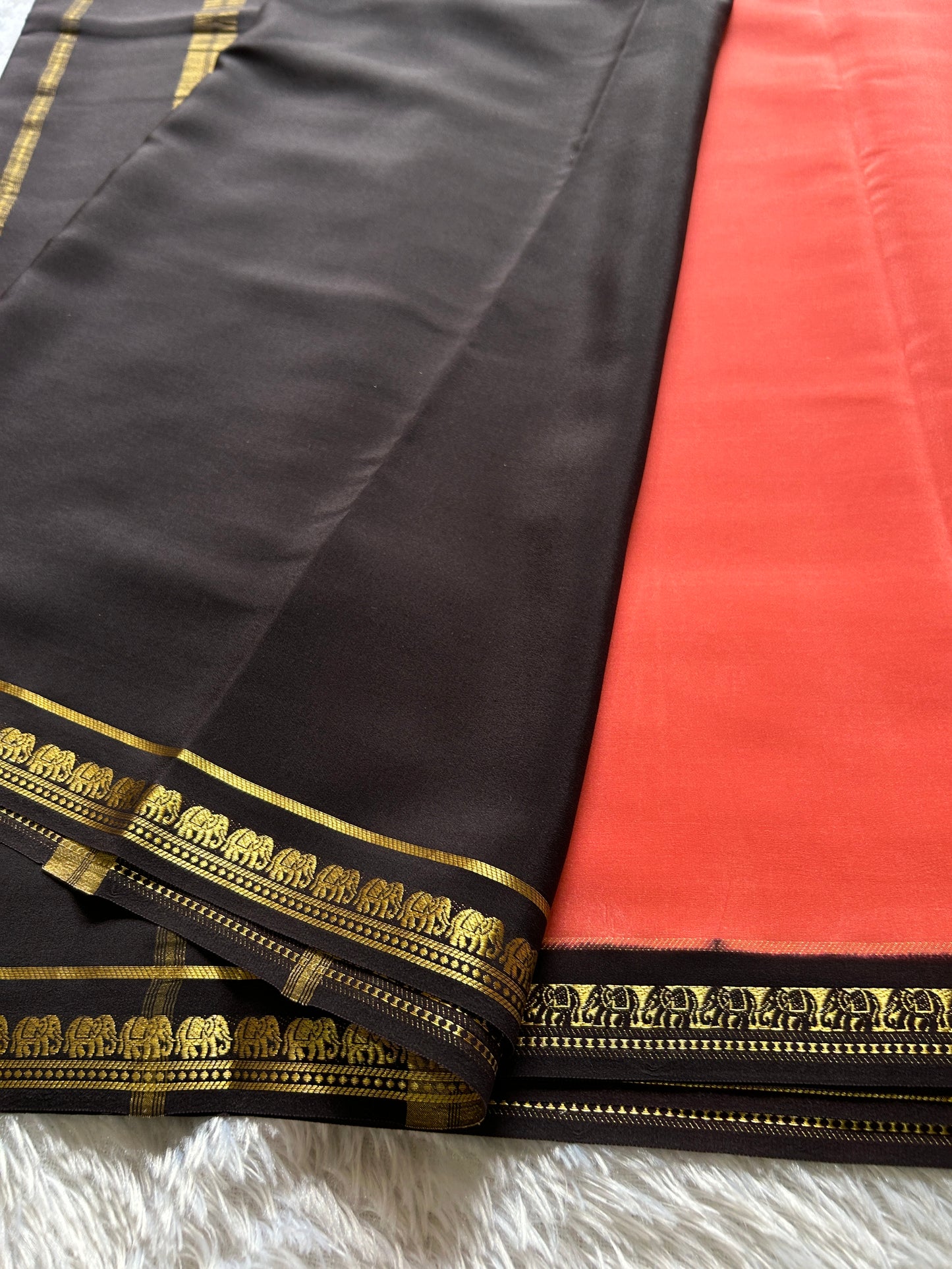Gamani (2D) : Coral pink-black