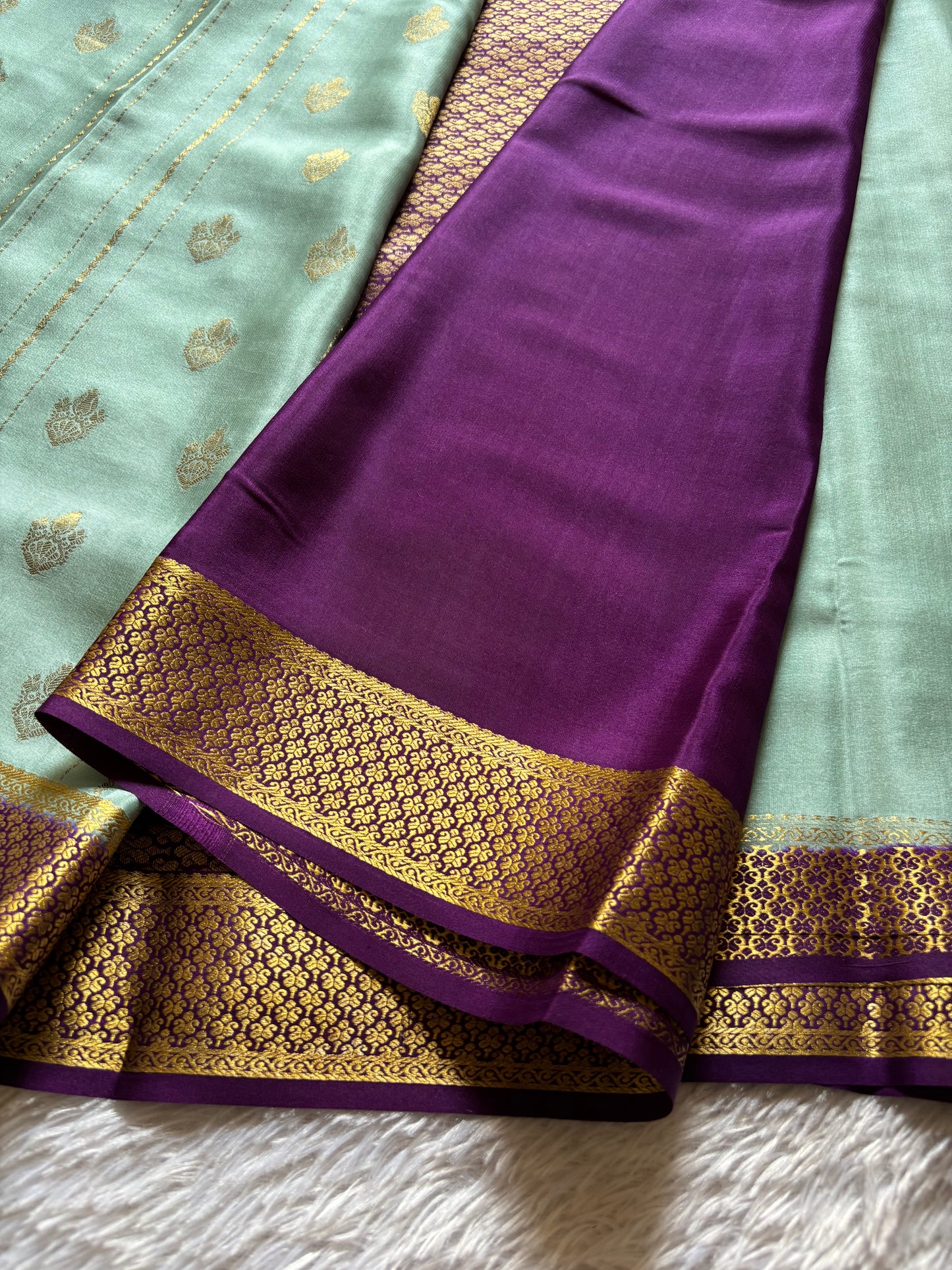 Sangeetha (2D) : Pastel mint blue-purple