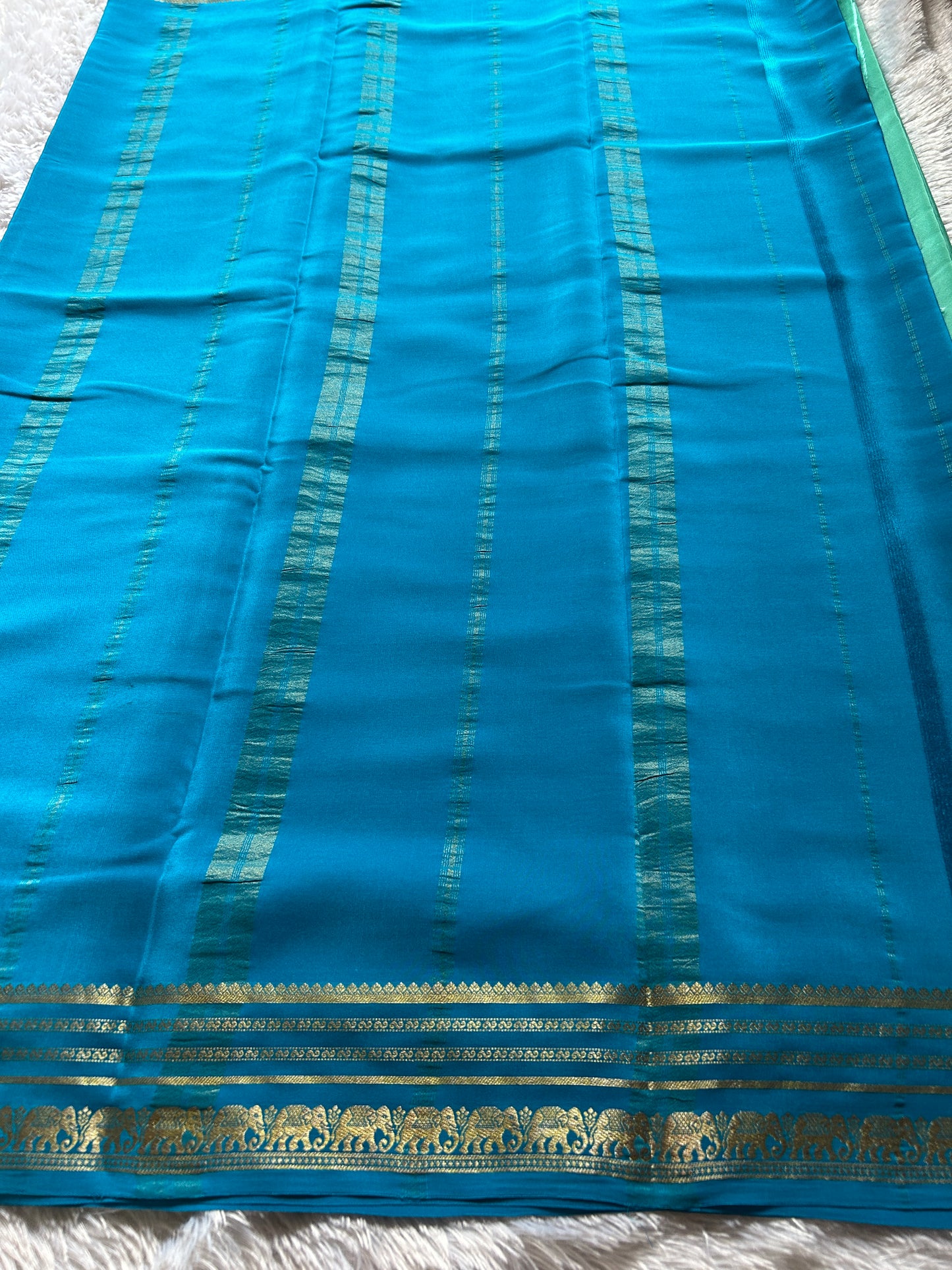 Eshwari (2D) : Turquoise-ananda blue