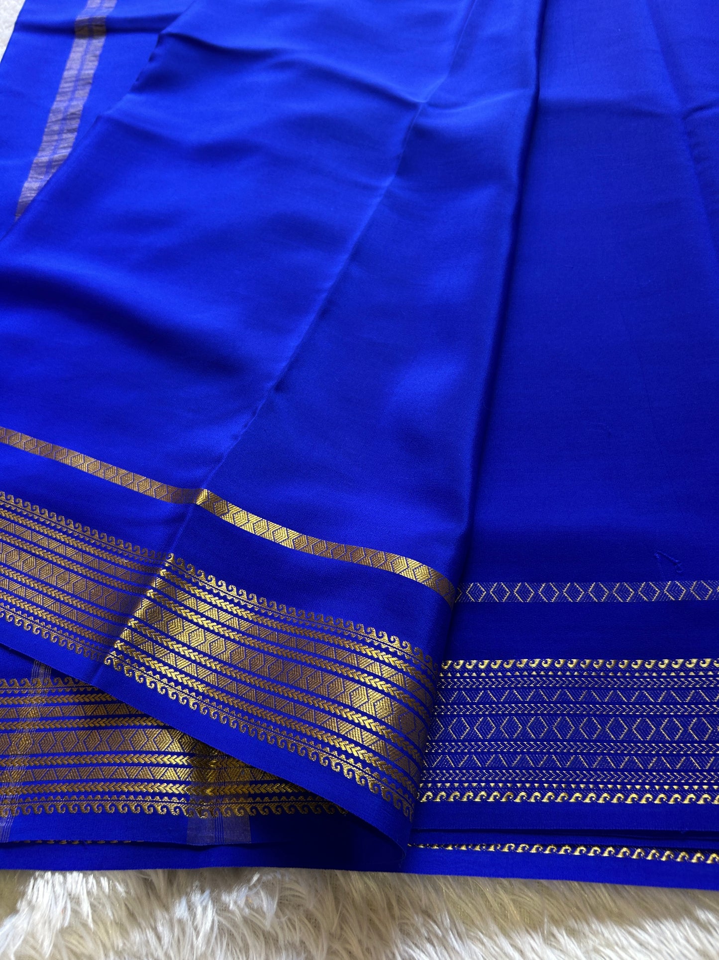 Vanaja : Solid Royal blue