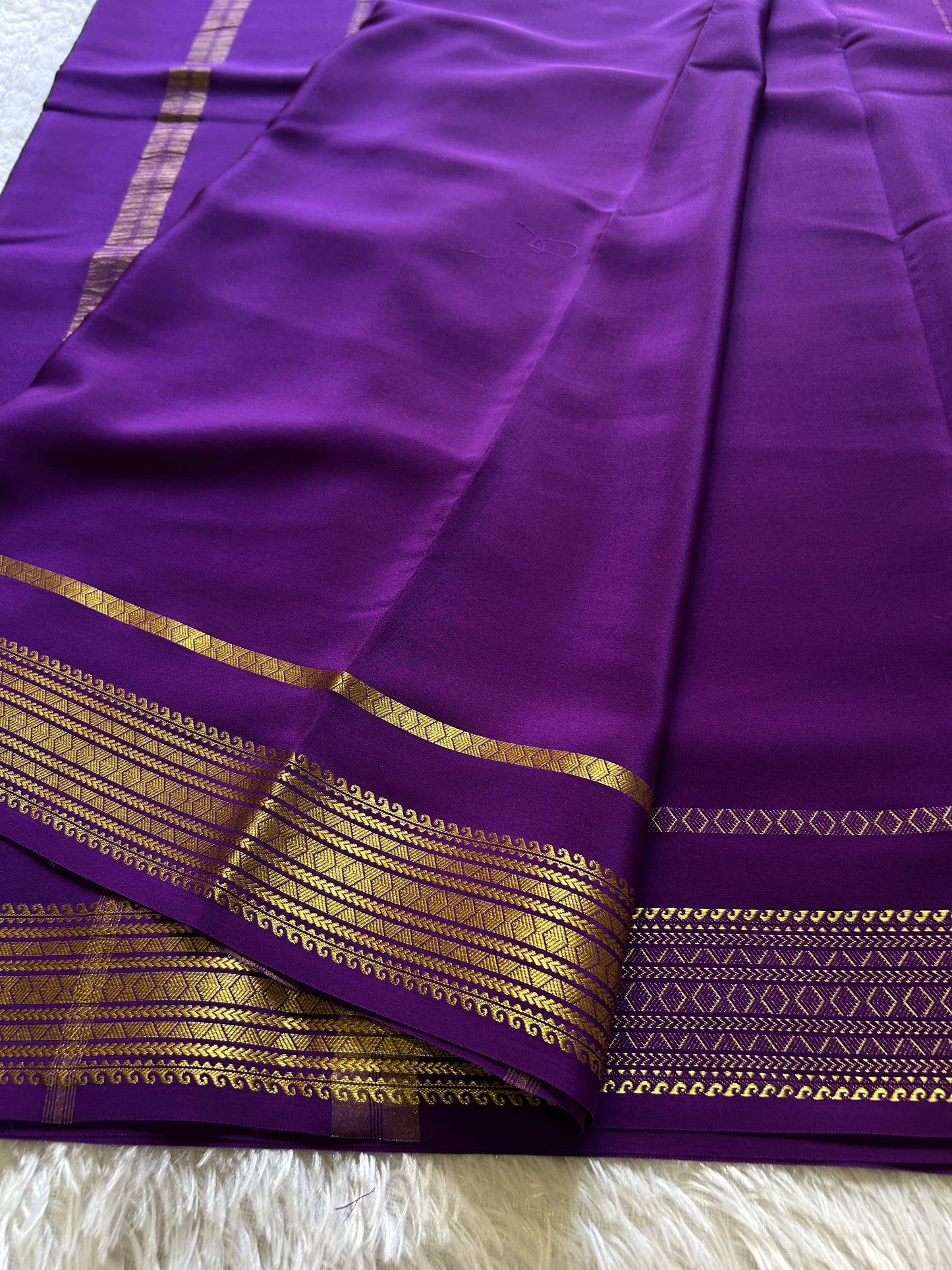 Vanaja : Solid Violet