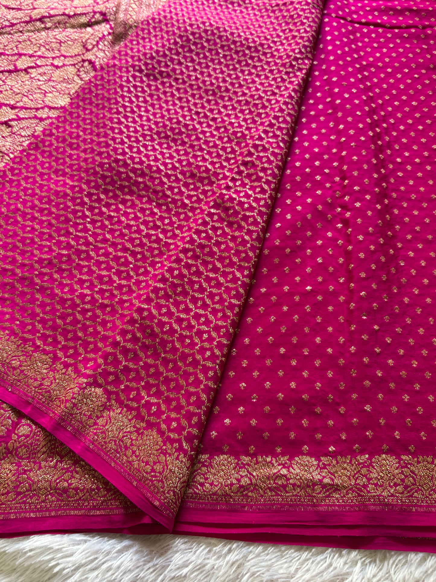 Mahiya : Solid Bright pink