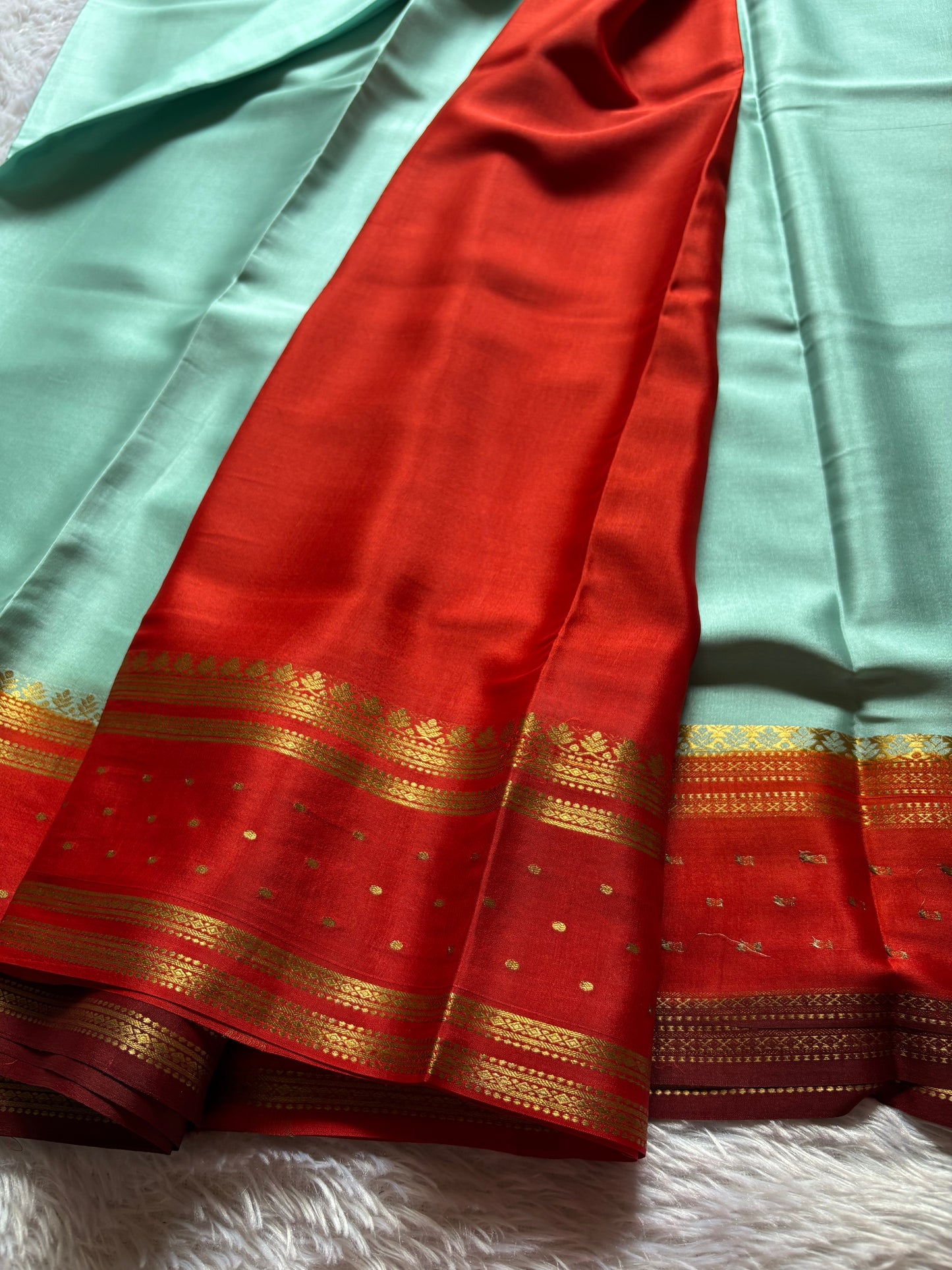 Drishti (3D) : Sea green-red-maroon