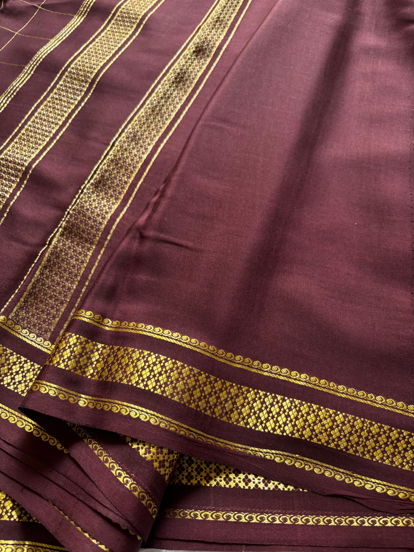 Madhavi : Solid Chocolate brown