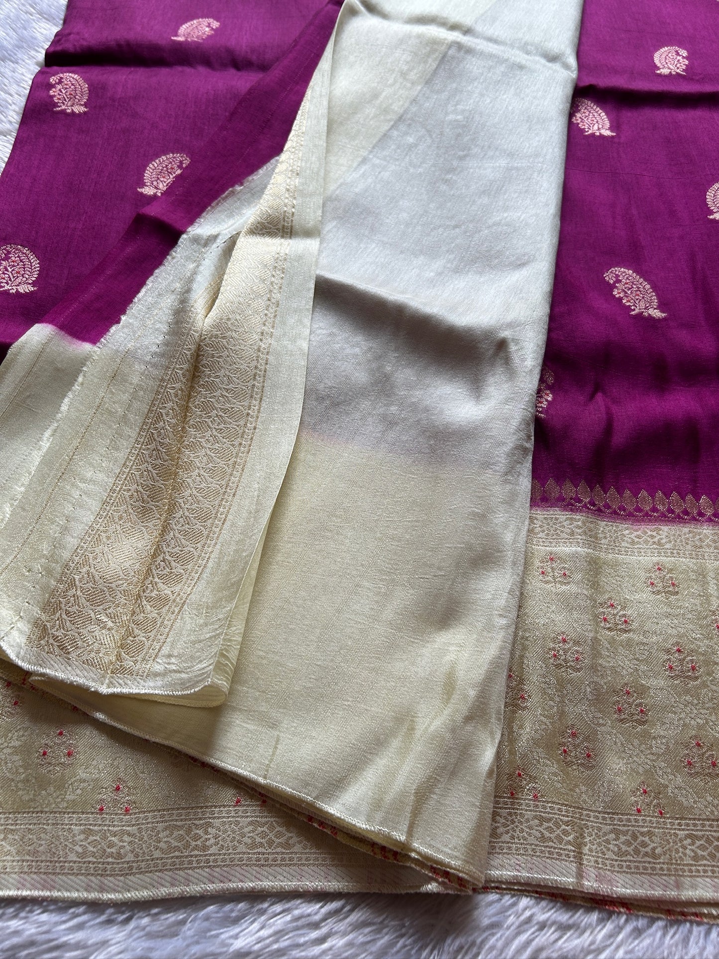Soft Tussar (2D) : Wine-off white