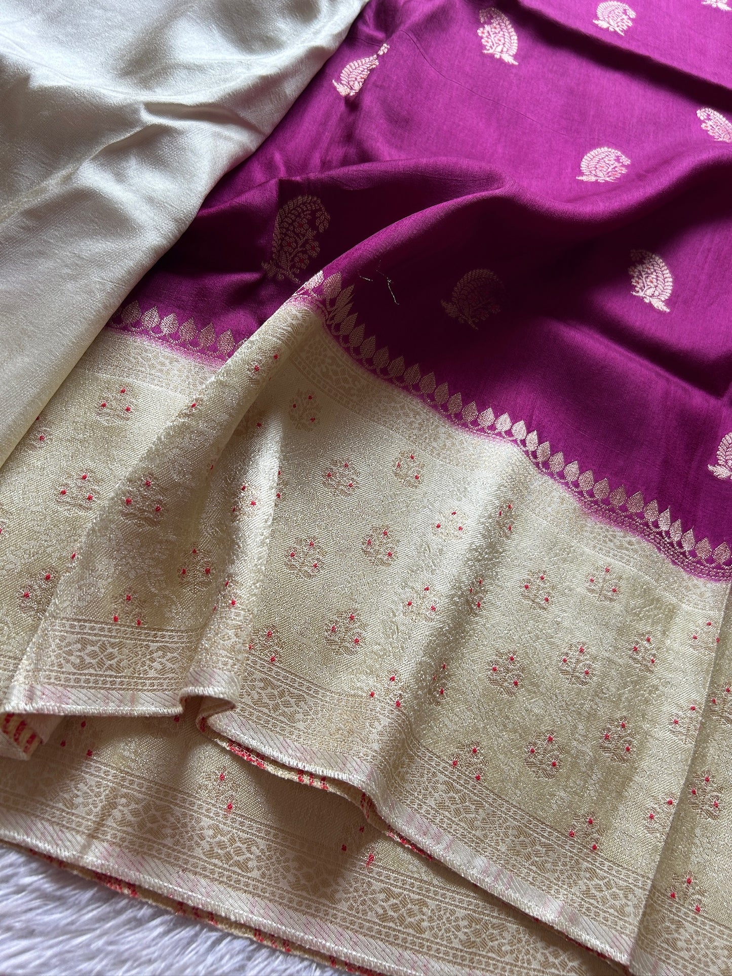Soft Tussar (2D) : Wine-off white
