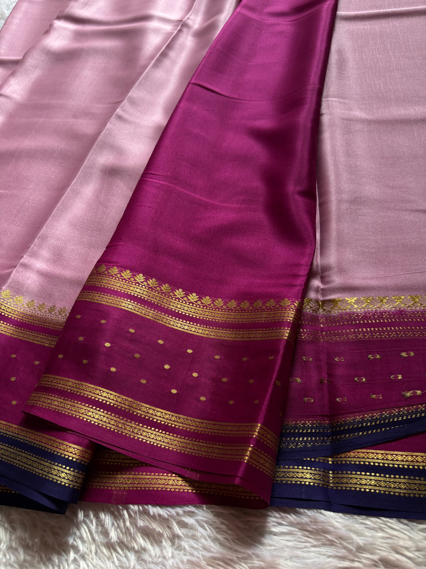 Drishti (3D) : Rose pink-wine-navy blue