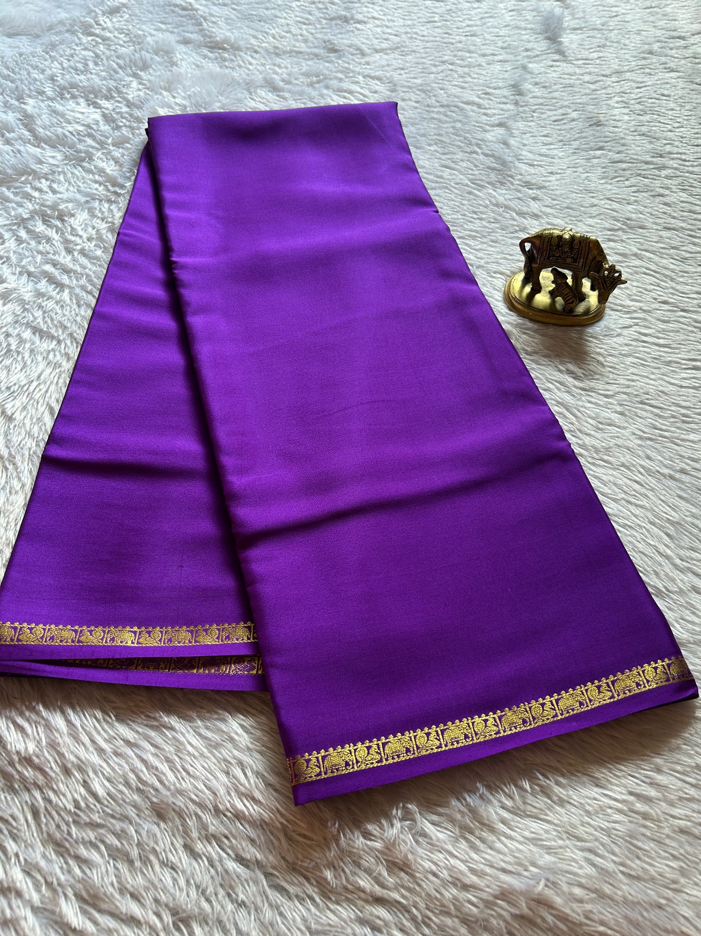 Gaana : Solid Purple