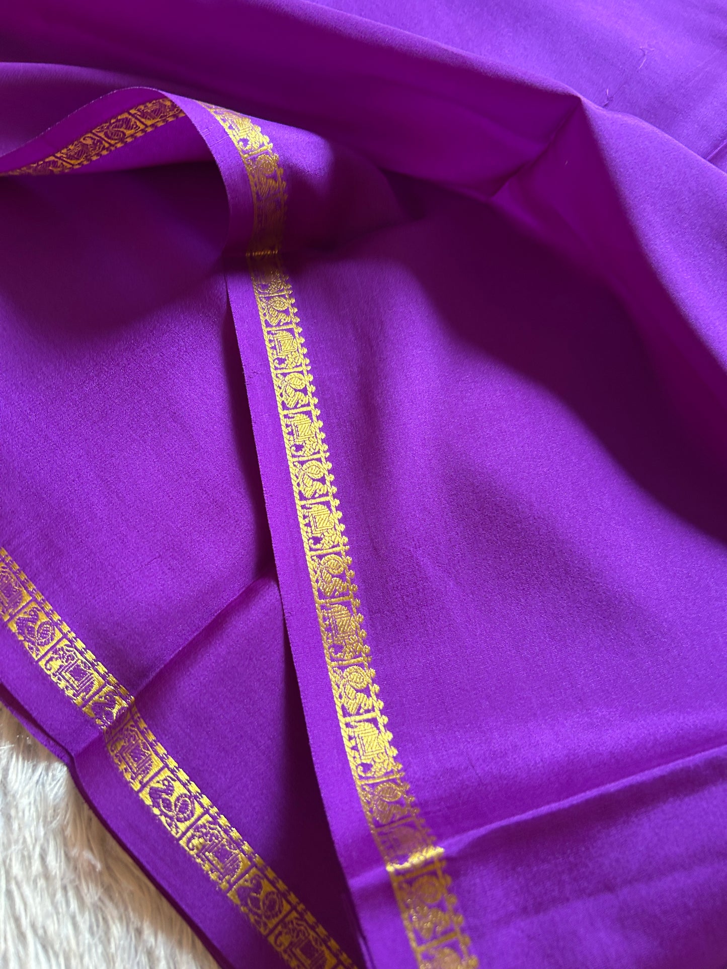 Gaana : Solid Purple
