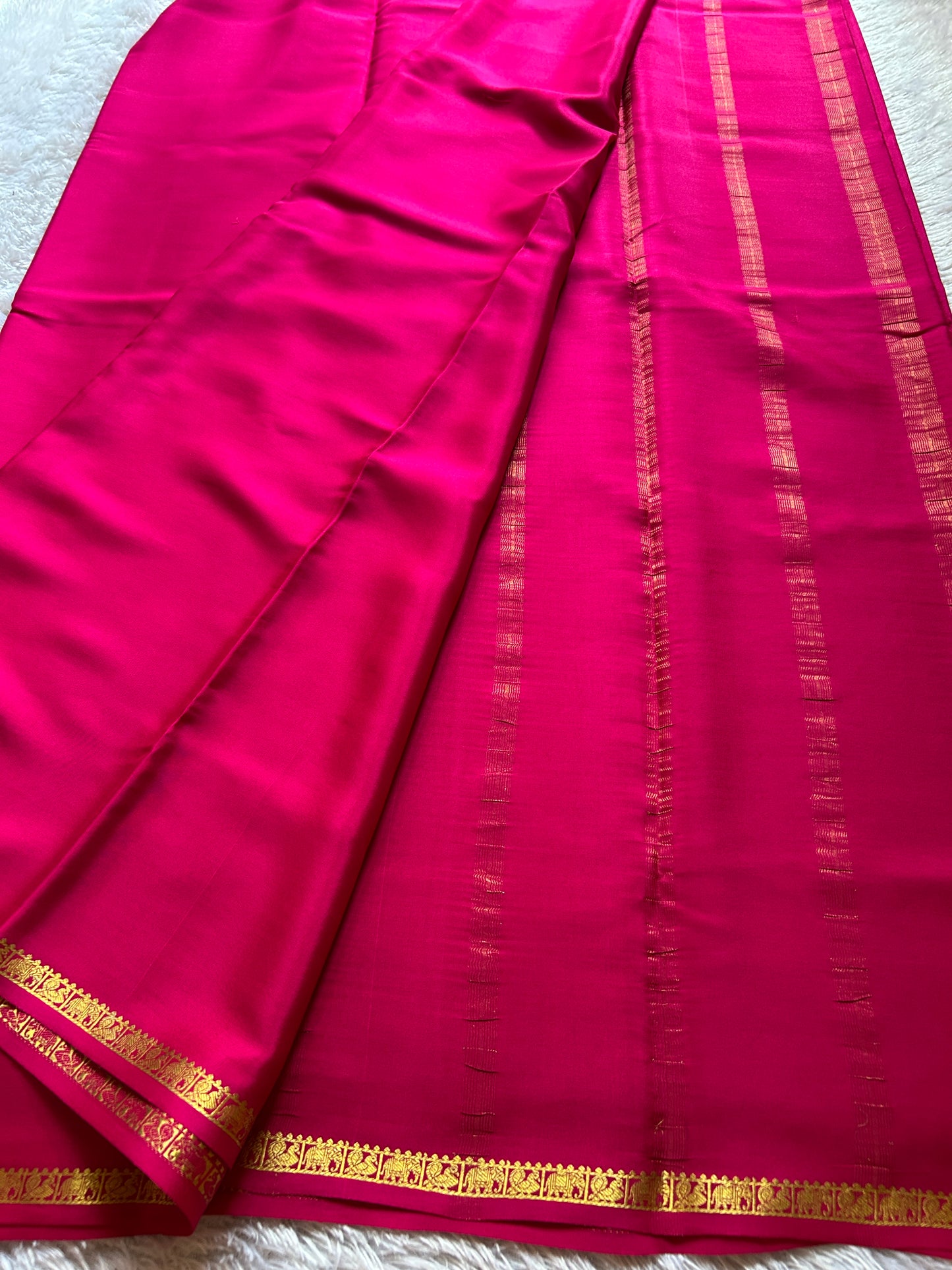 Gaana : Solid Hot pink