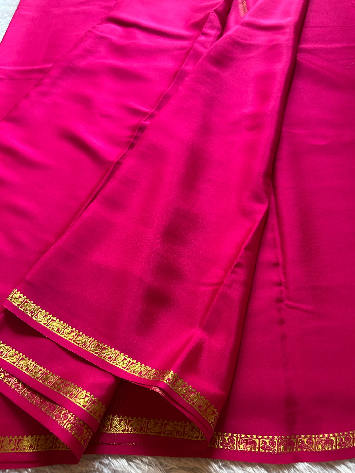 Gaana : Solid Hot pink