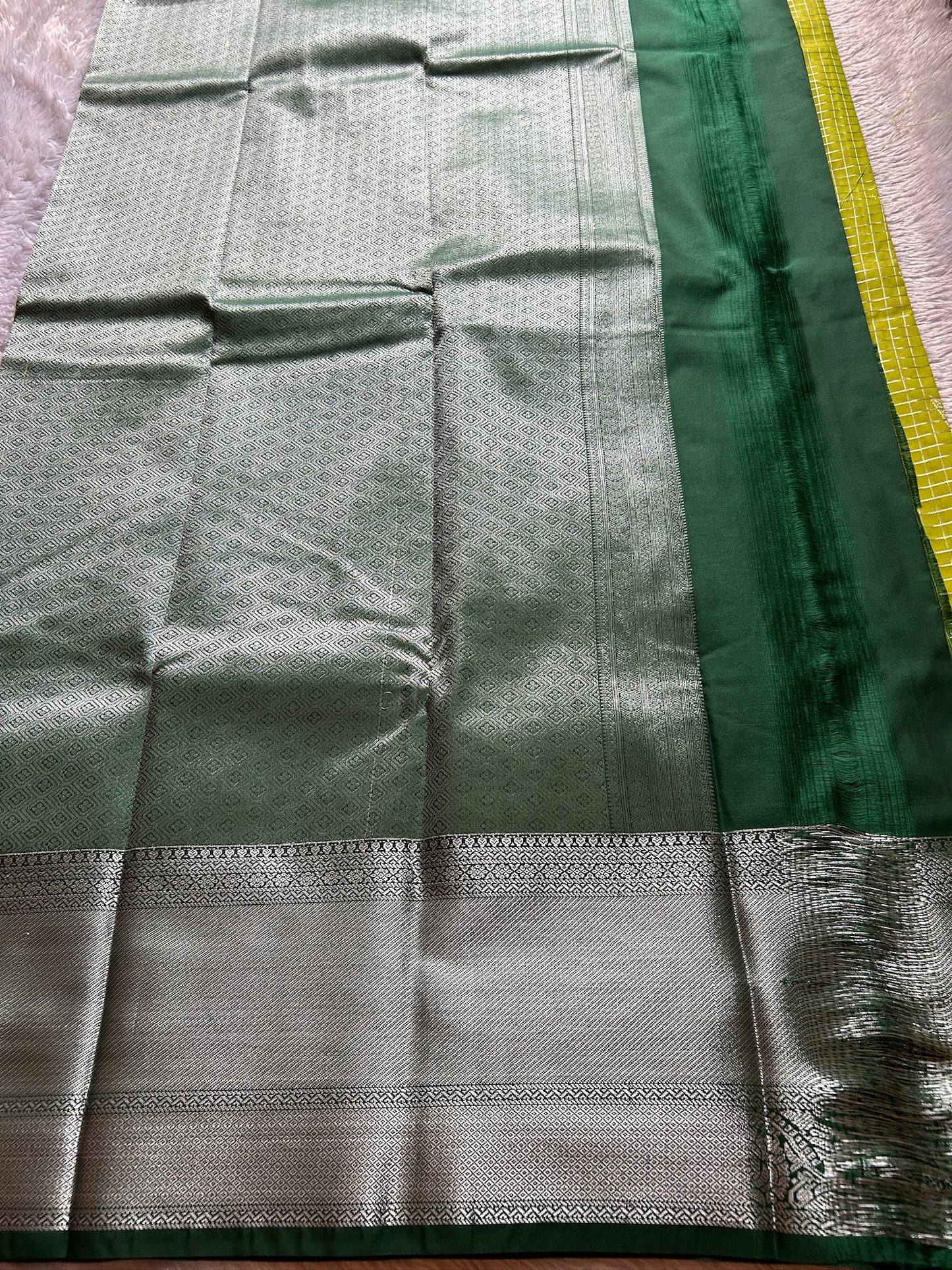 Semi soft silk (2D) : Olive green-bottle green