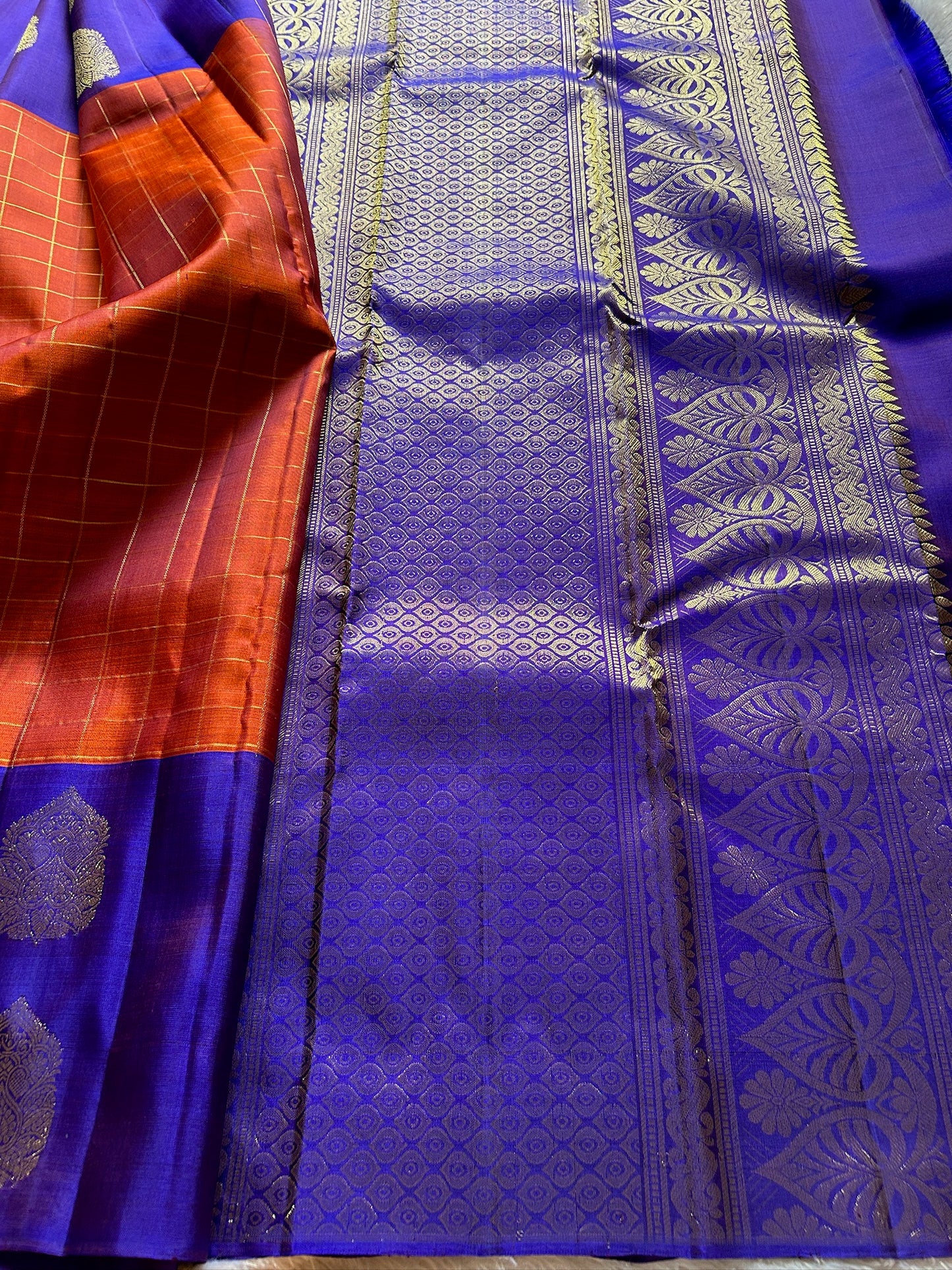 Anandhi (2D) : Rust orange-royal blue
