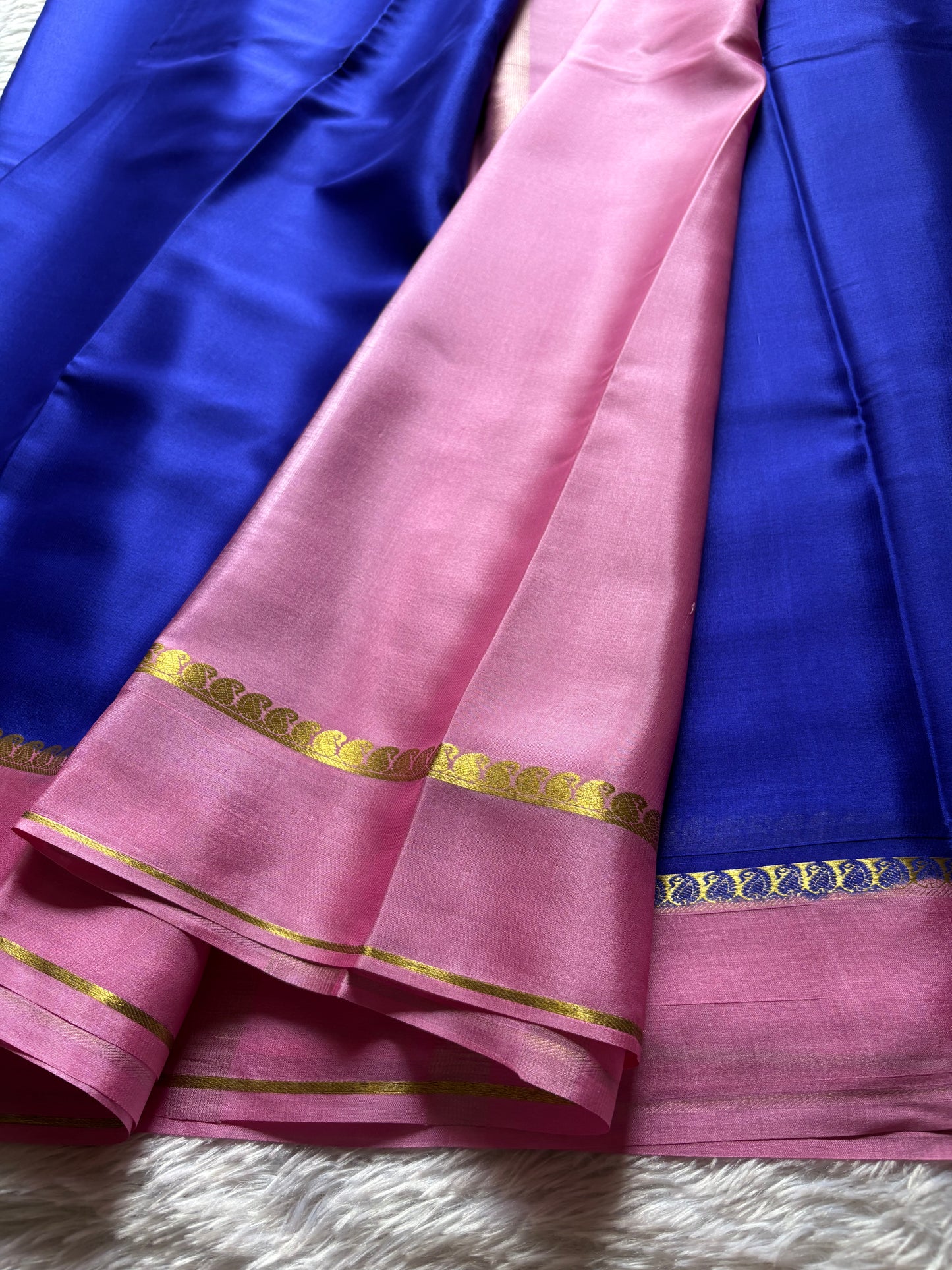 Mala (2D) : Royal blue-baby pink