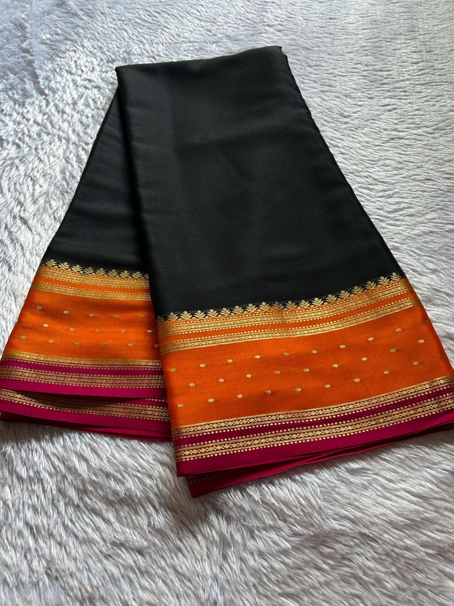 Drishti (3D) : black-orange-pink