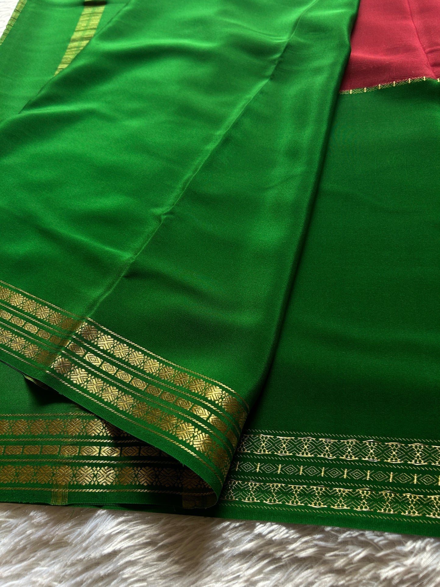 Suraksha (2D) : Maroon-leaf green
