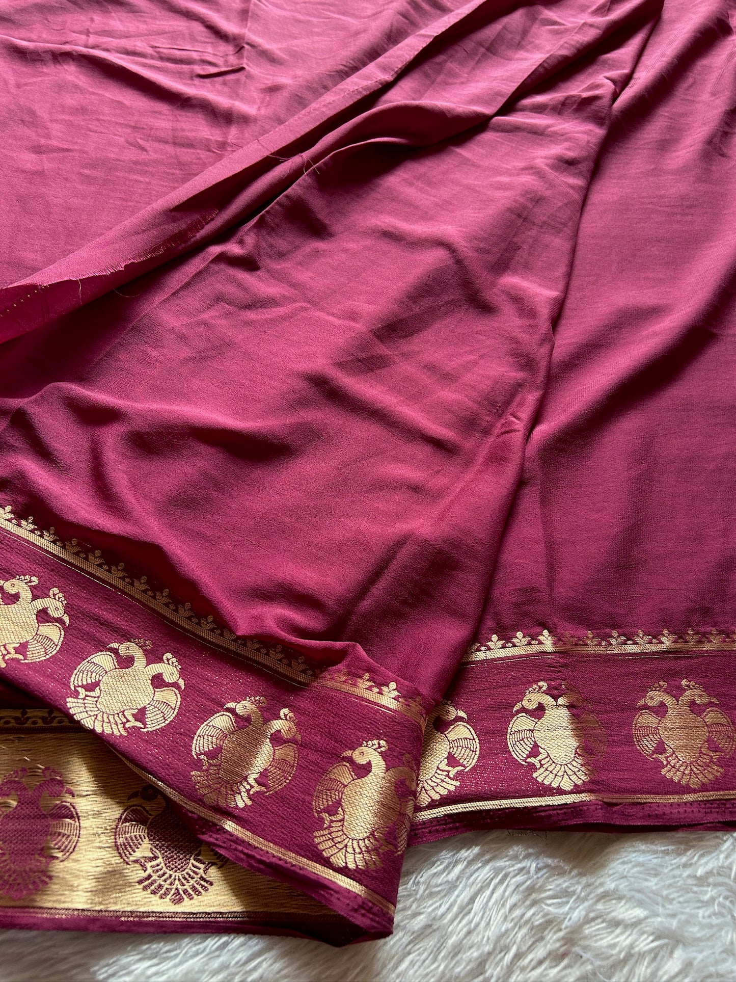 Semi Crepe : Solid Maroon