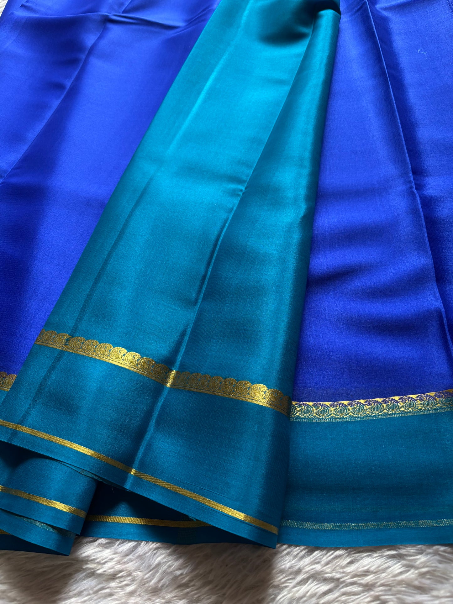 Mala (2D) : Royal blue-peacock blue