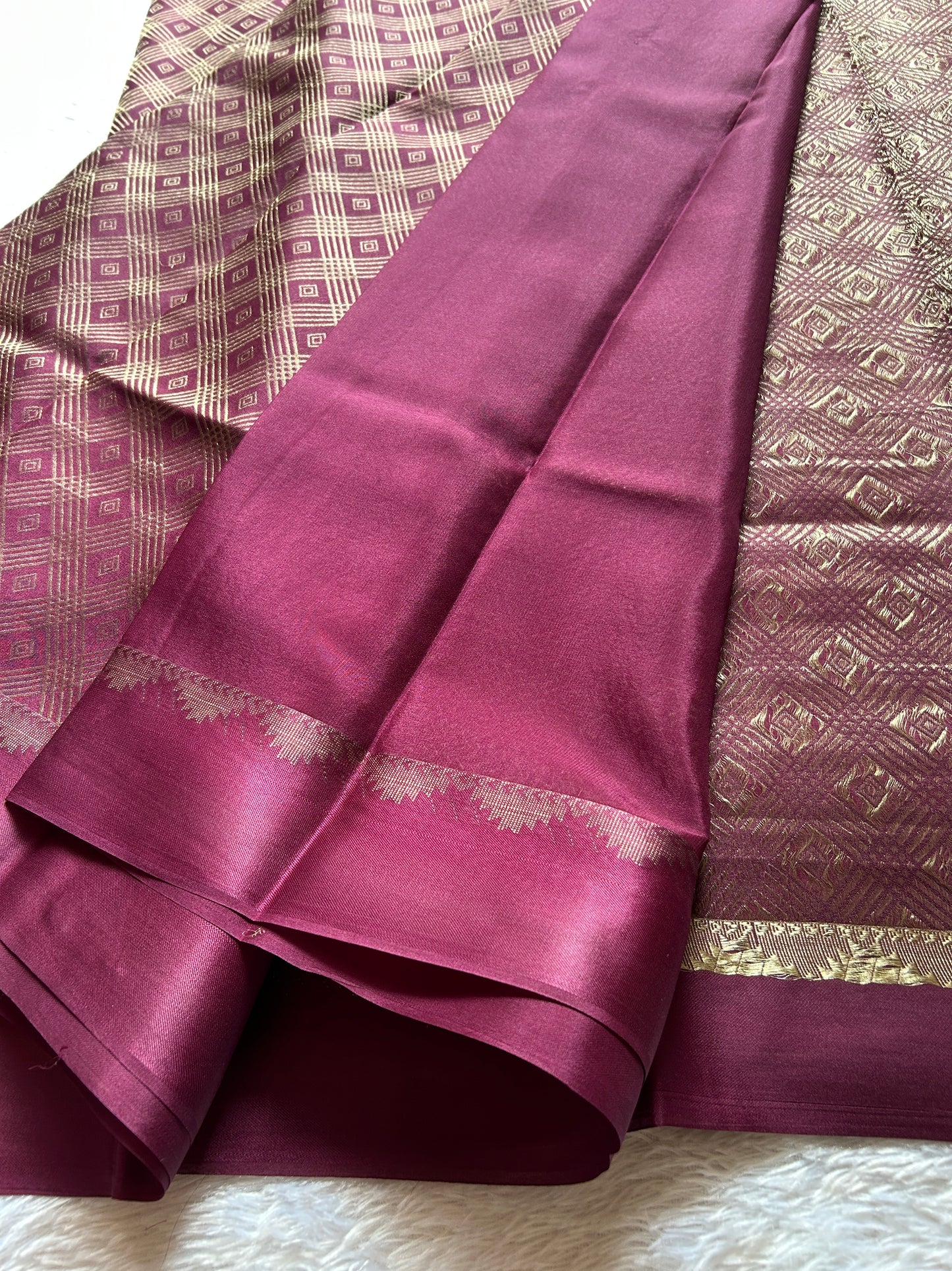 Archana : Brocade Wine Pink