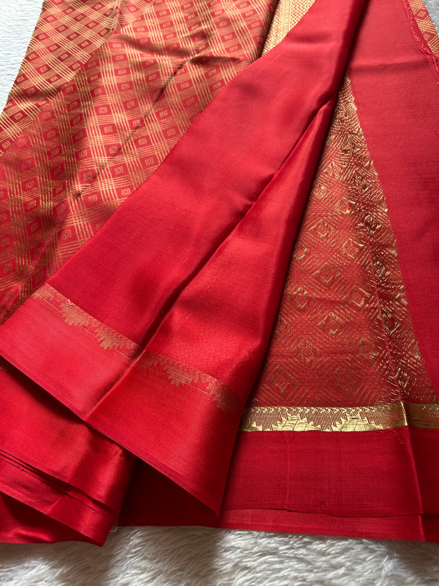 Archana : Brocade Red