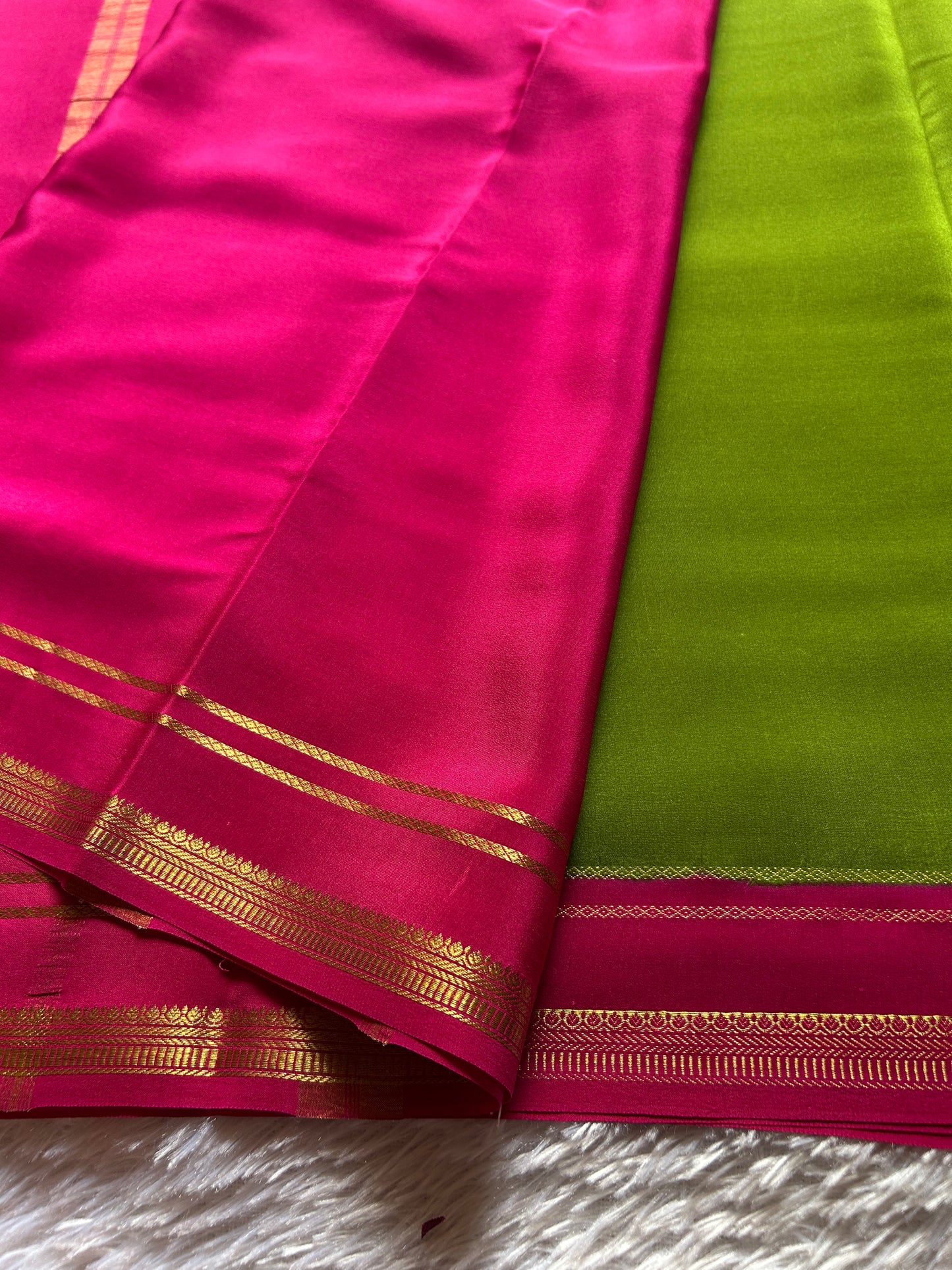 Sumathi (2D) : Moss green-rani pink
