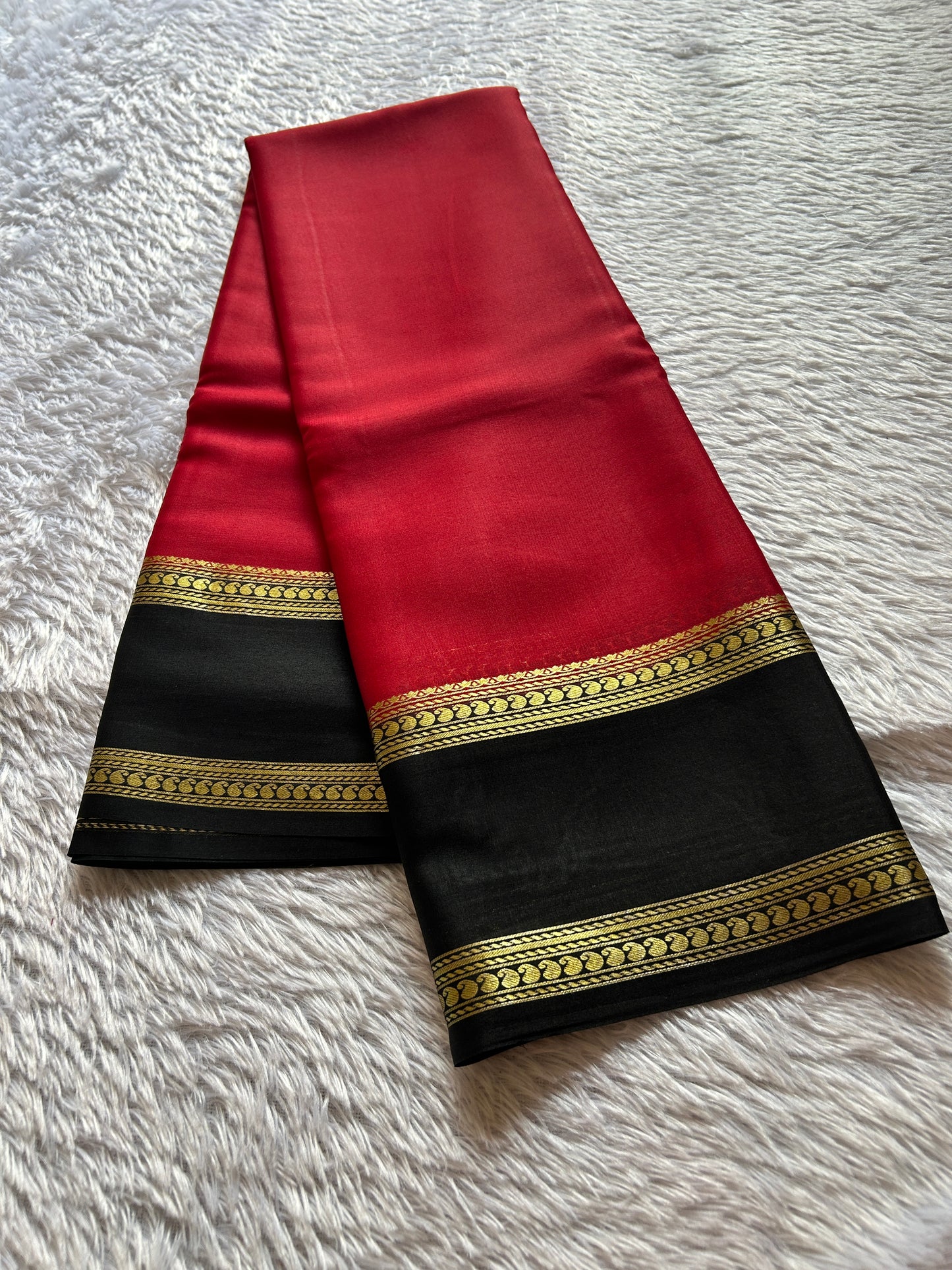 Malathi (2D): Red - Black