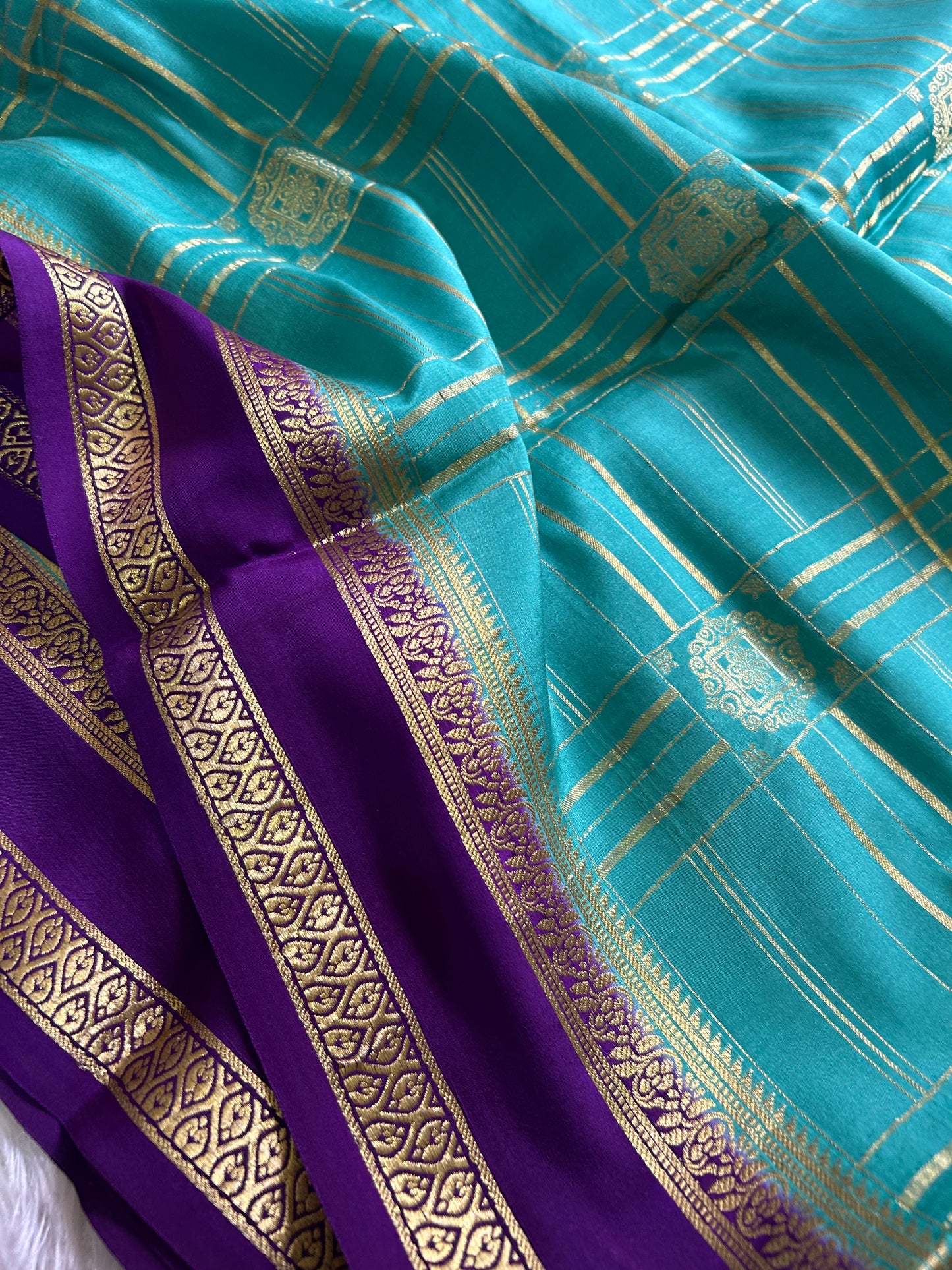 Ambika (2D) : Turquoise-purple