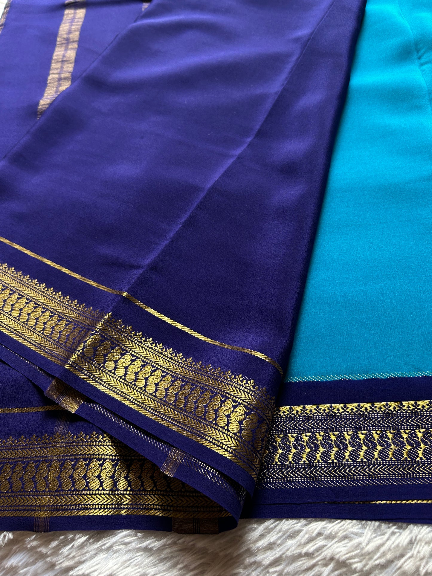 Mayuri (2D) : Ananda blue-dark blue
