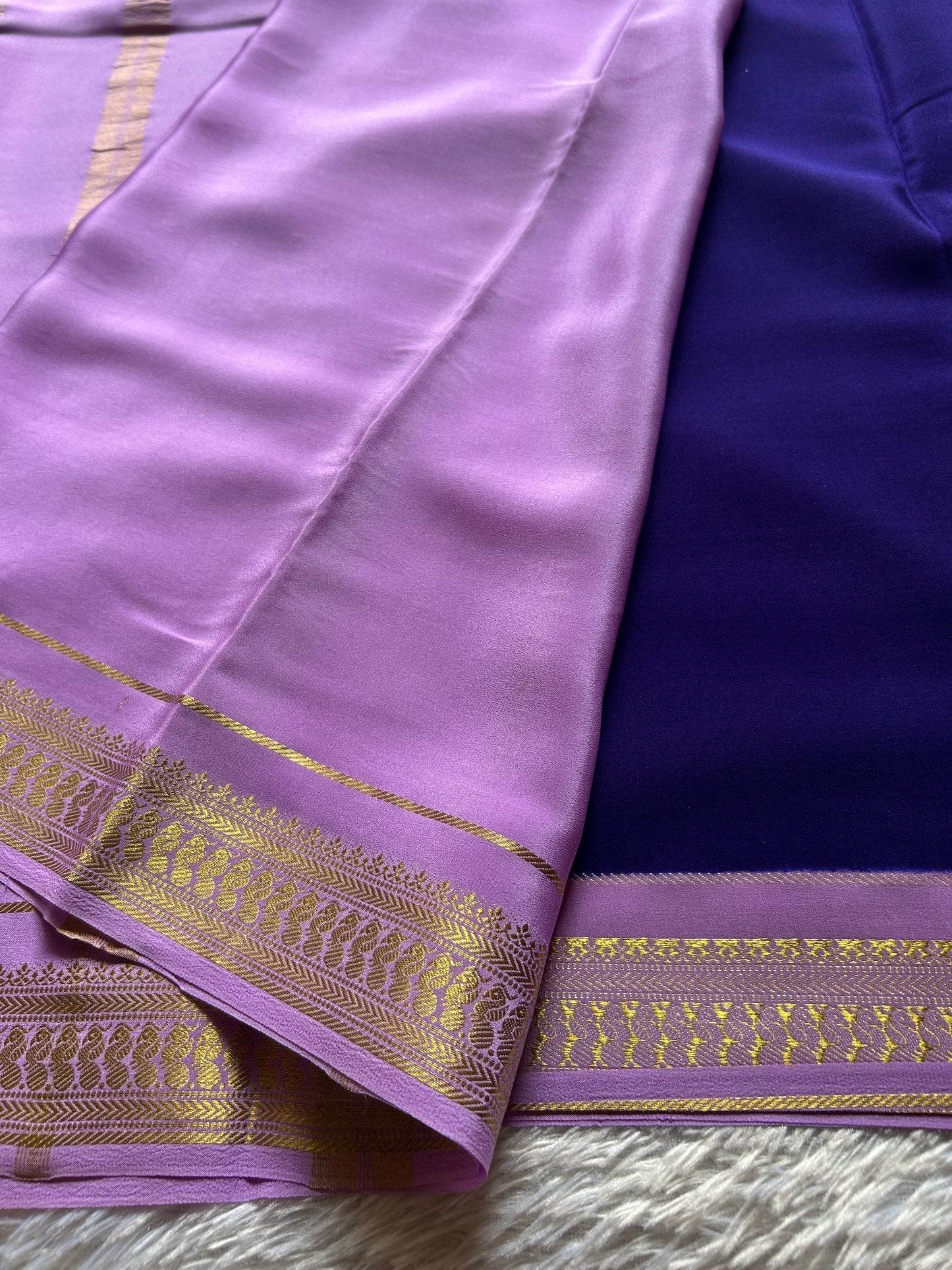 Mayuri (2D) : Navy blue-lavender