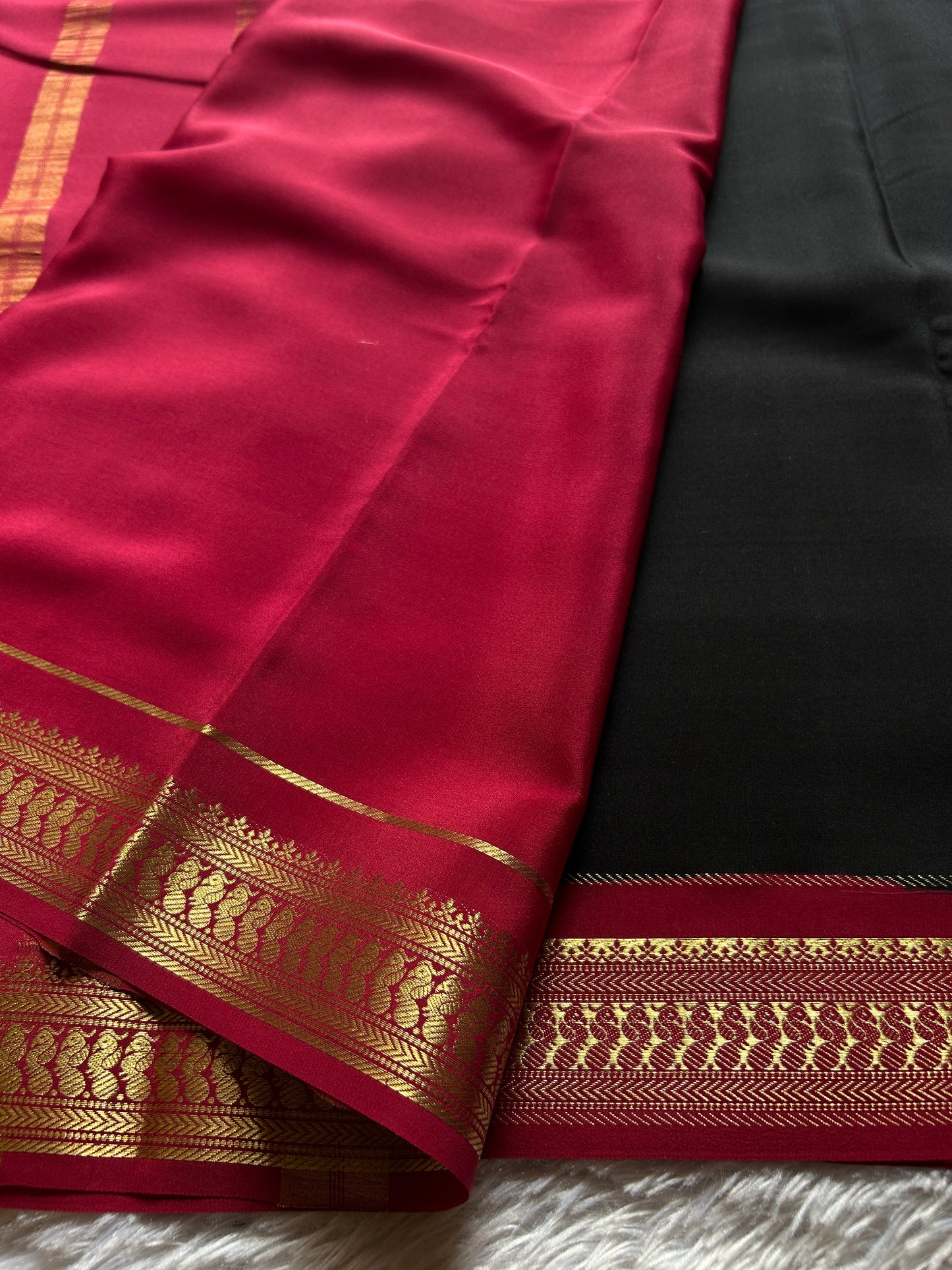 Mayuri (2D) : Black-maroon