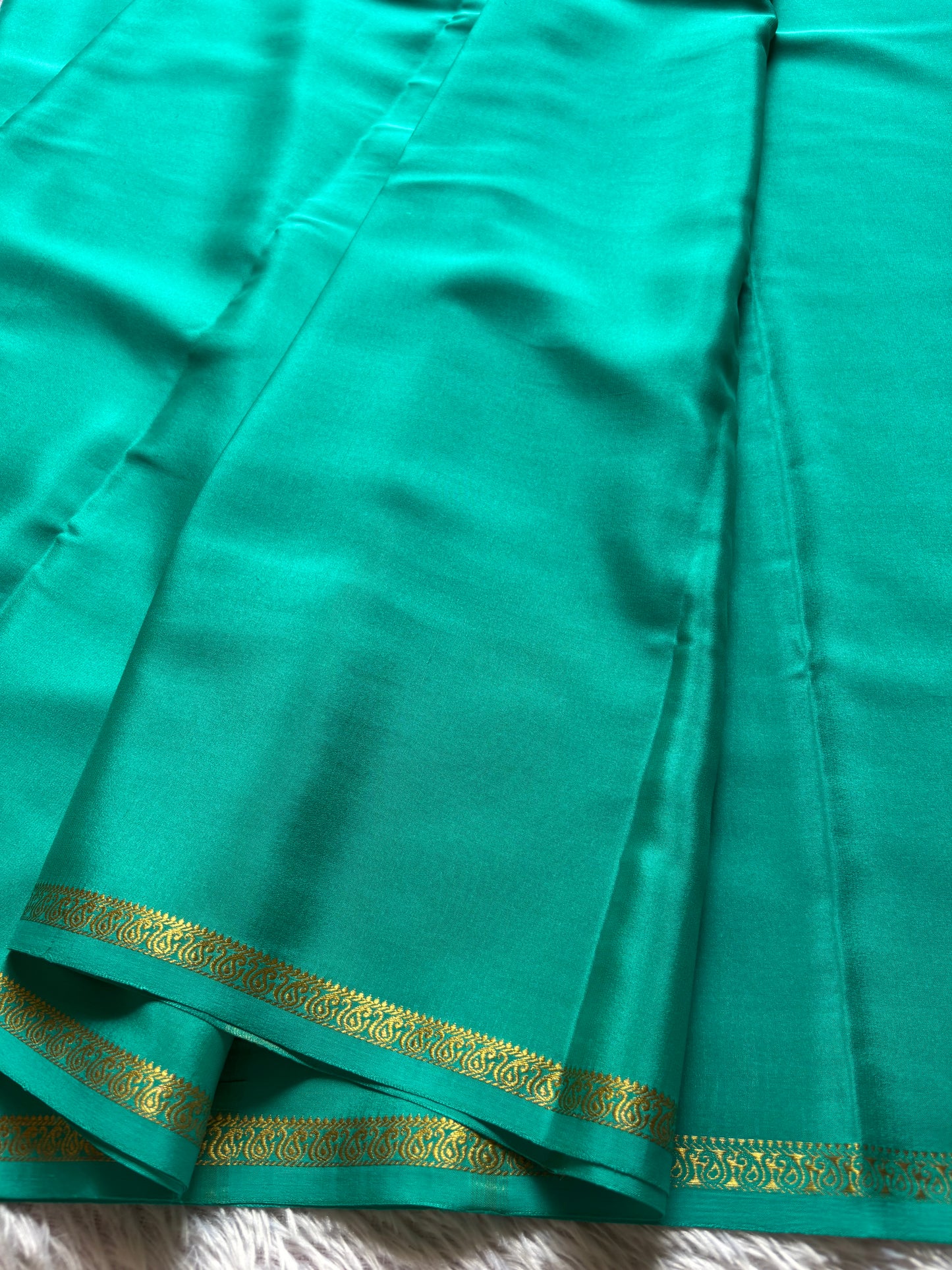 Deepa : Solid Turquoise