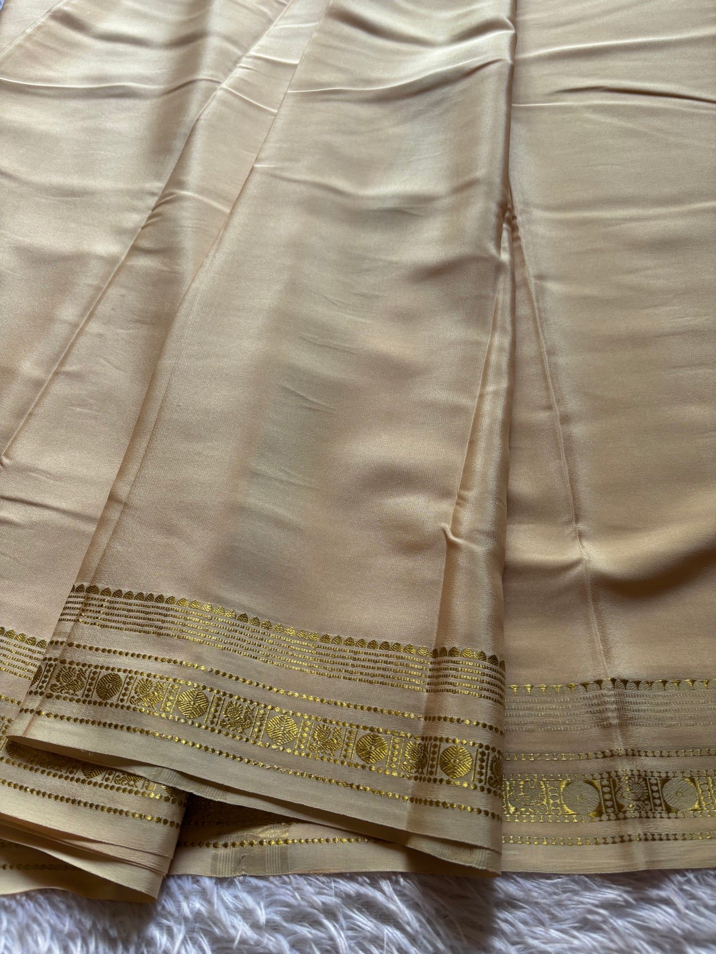 Sunanda : Solid Light beige