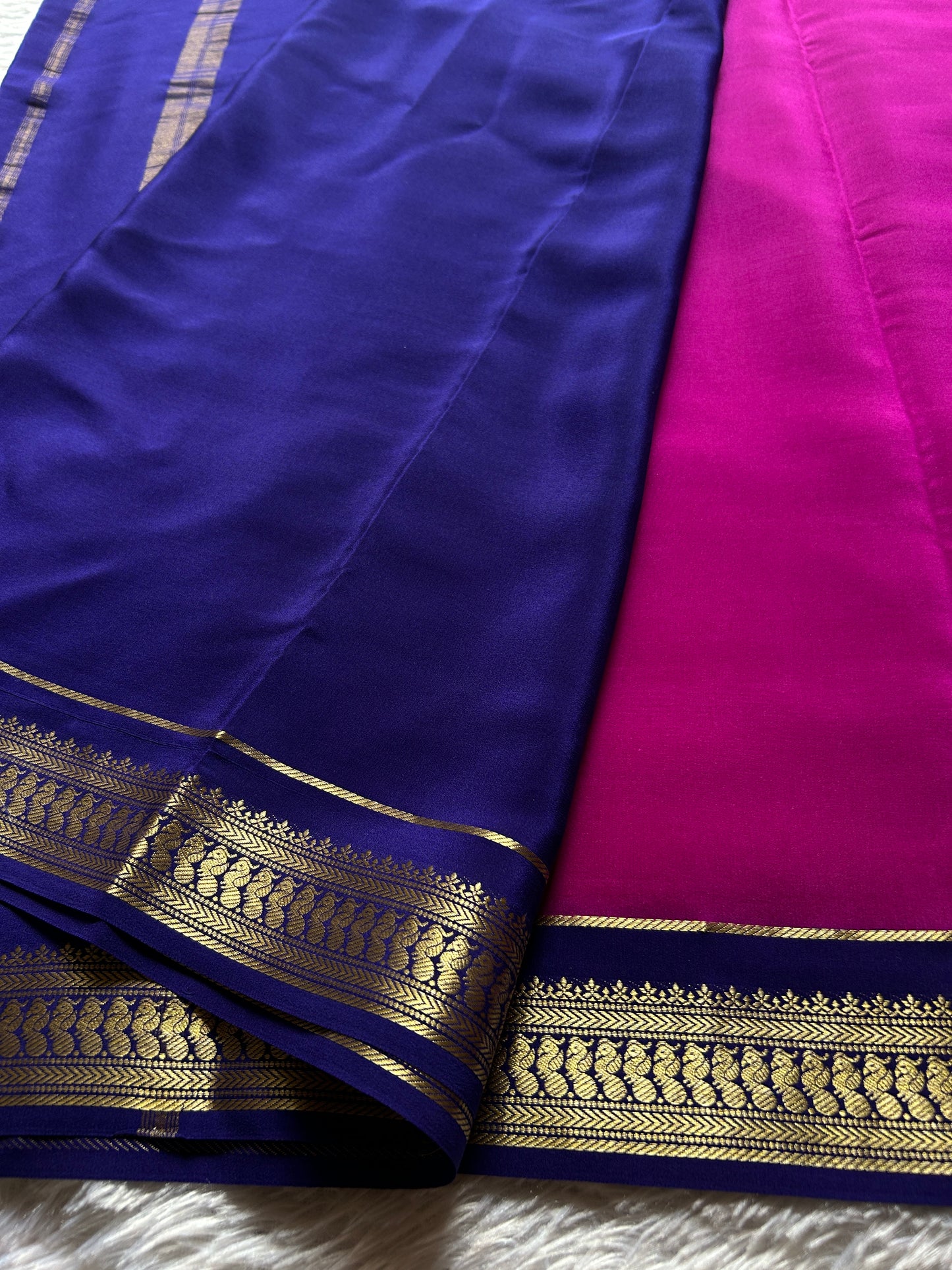 Mayuri (2D) : Dark magenta-dark blue