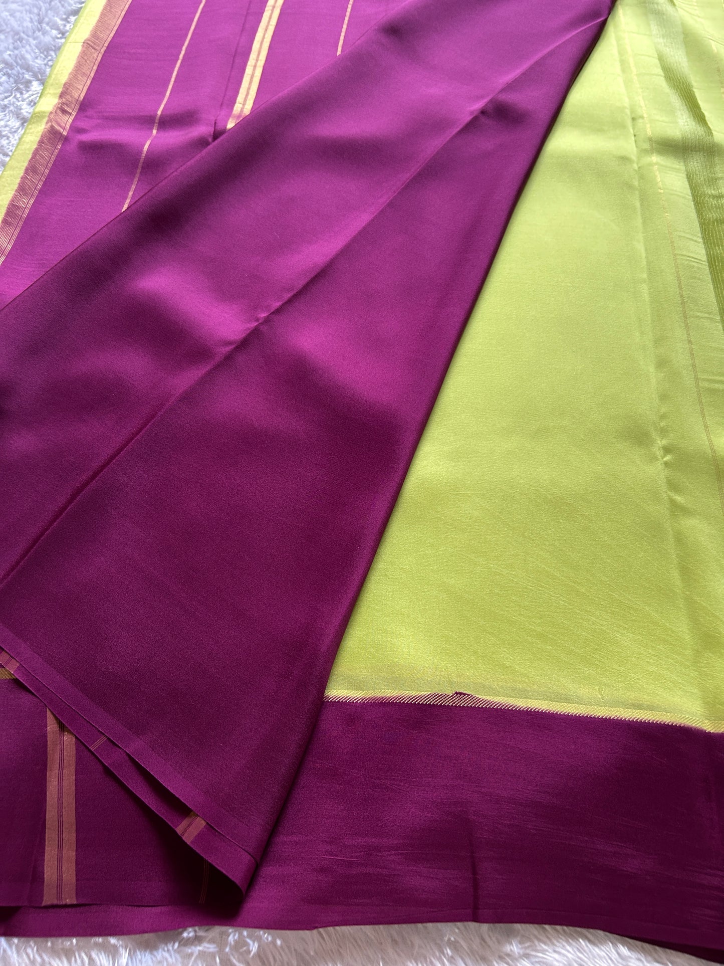 Surekha (2D) : Light pista green-magenta