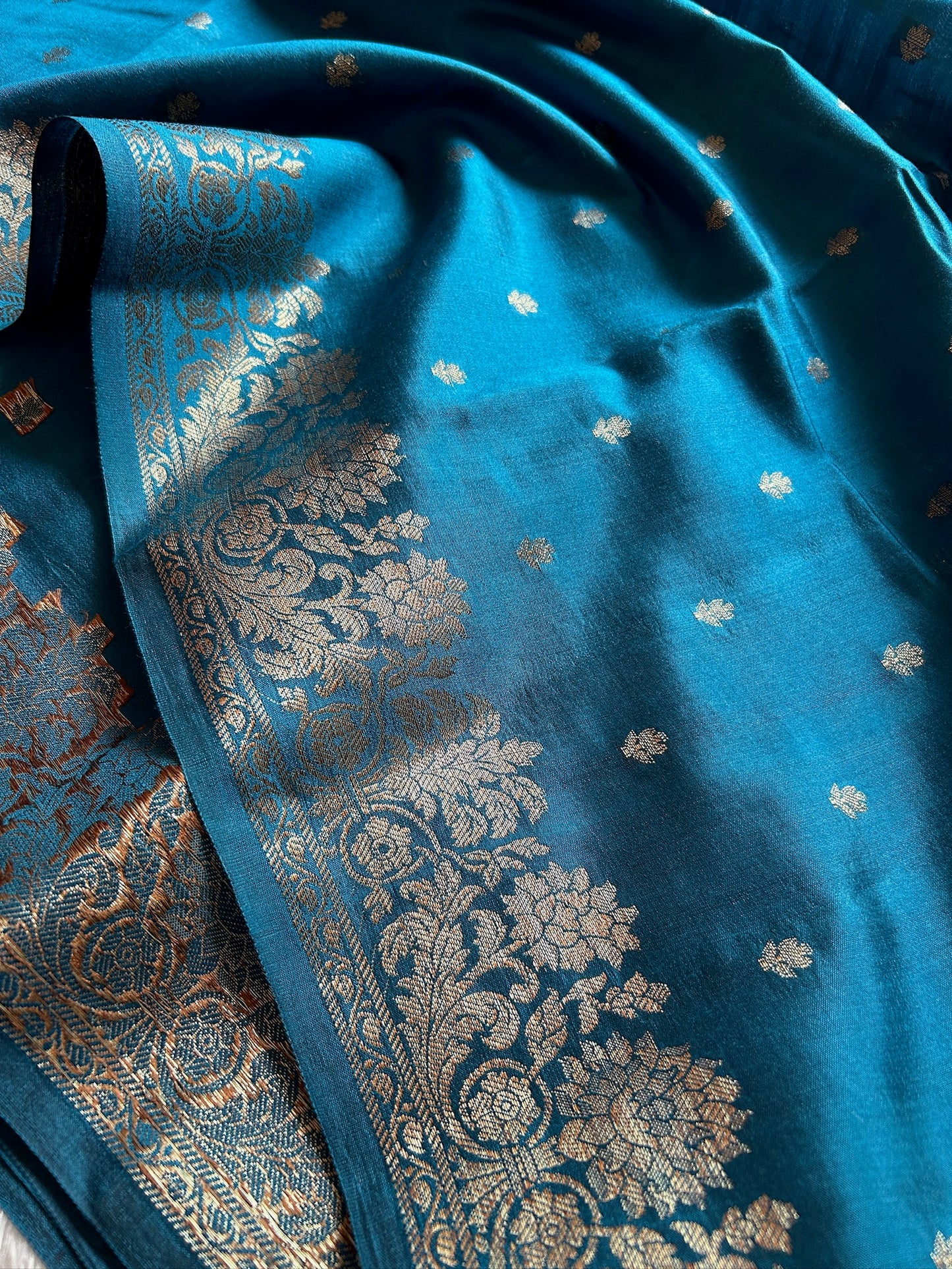 Banarasi Chiniya : Solid Electric blue