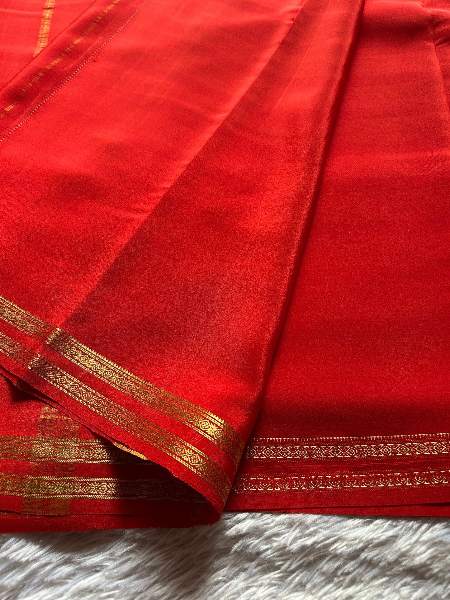 Surabhi : Solid Red