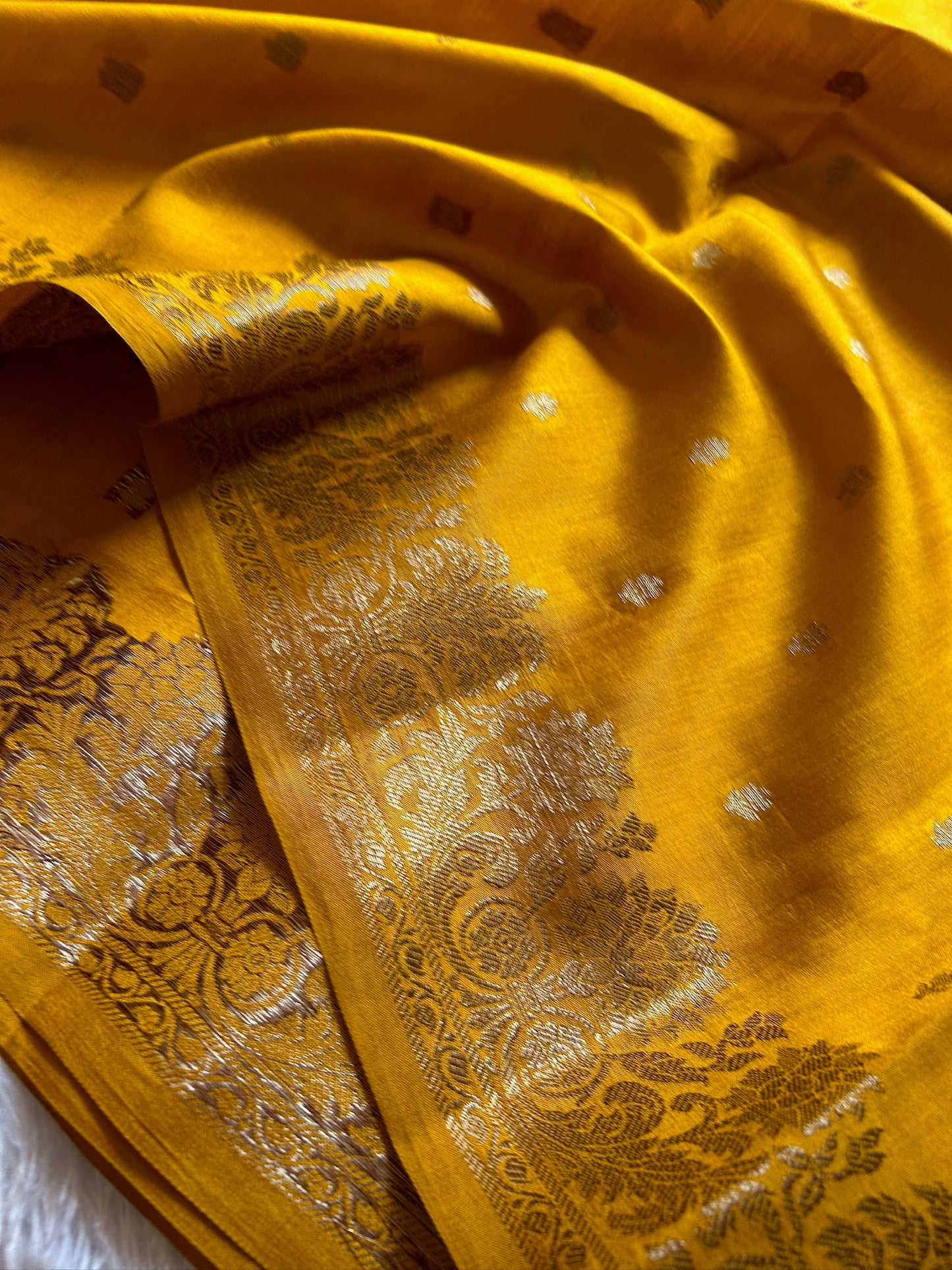 Banarasi Chiniya : Solid Golden yellow