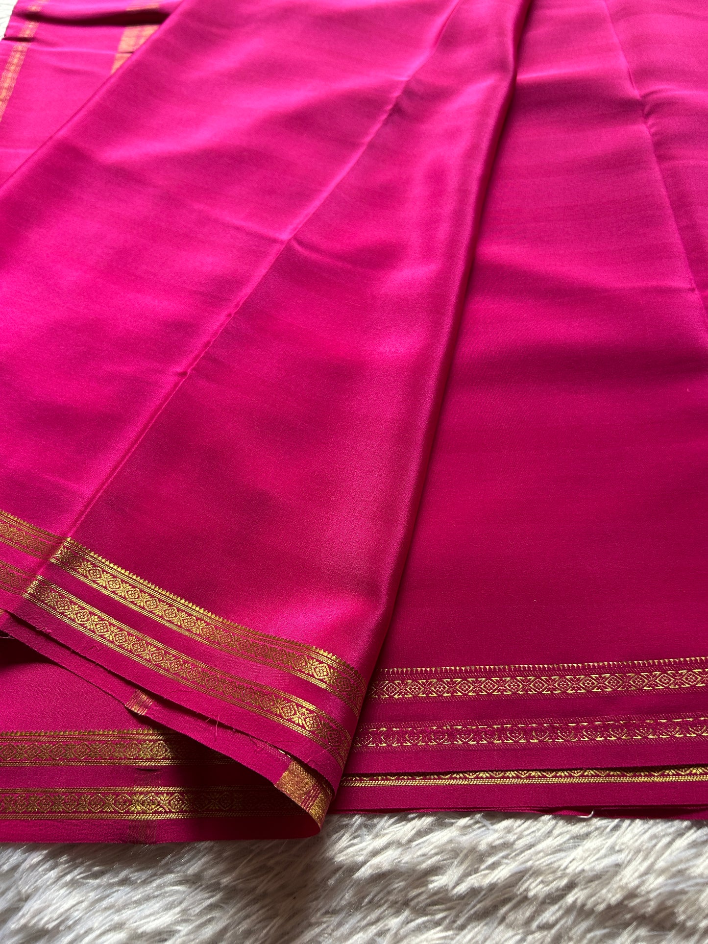Surabhi : Solid Rani pink