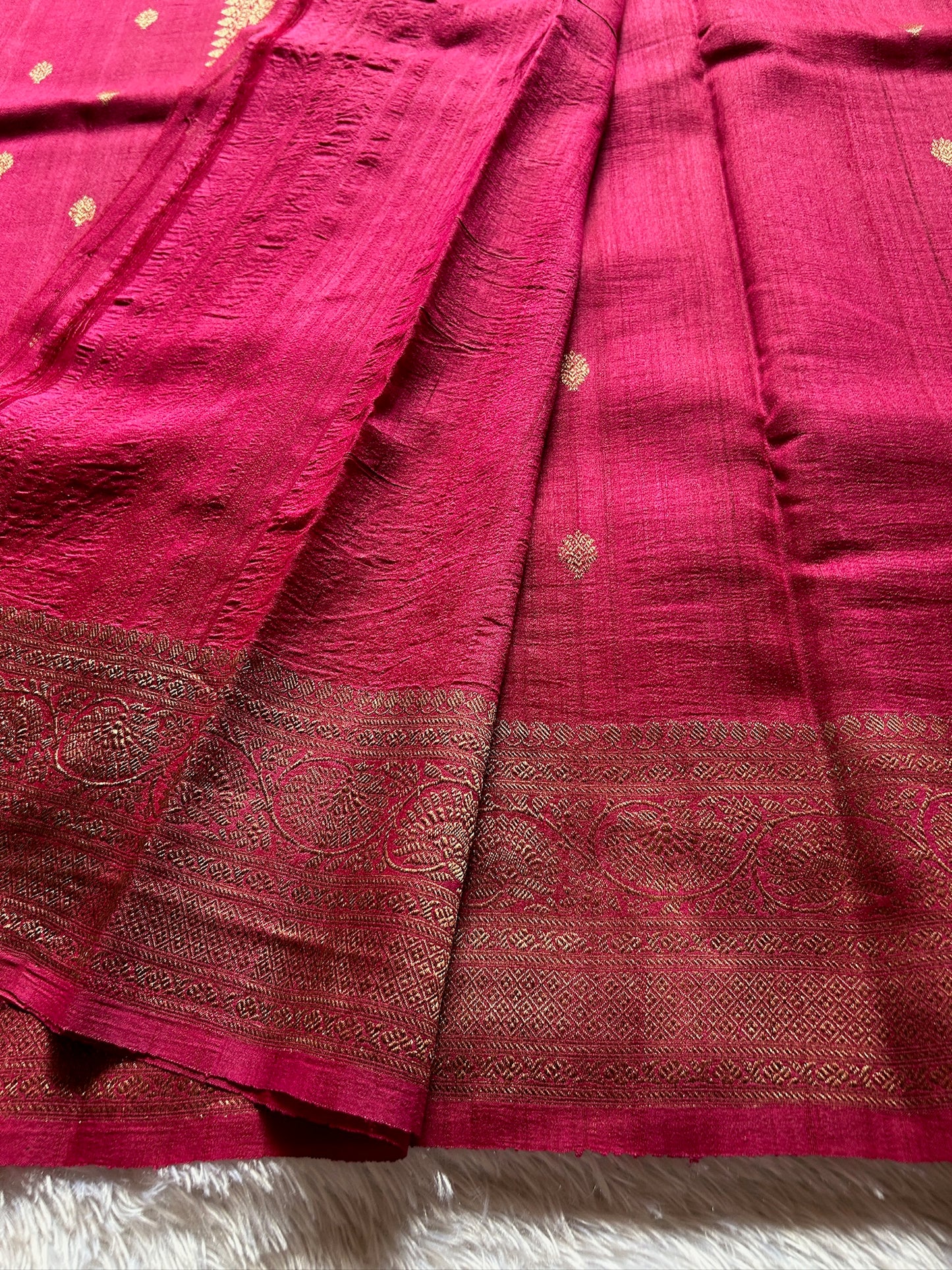 Banarasi Raw Tussar : Solid Hot pink