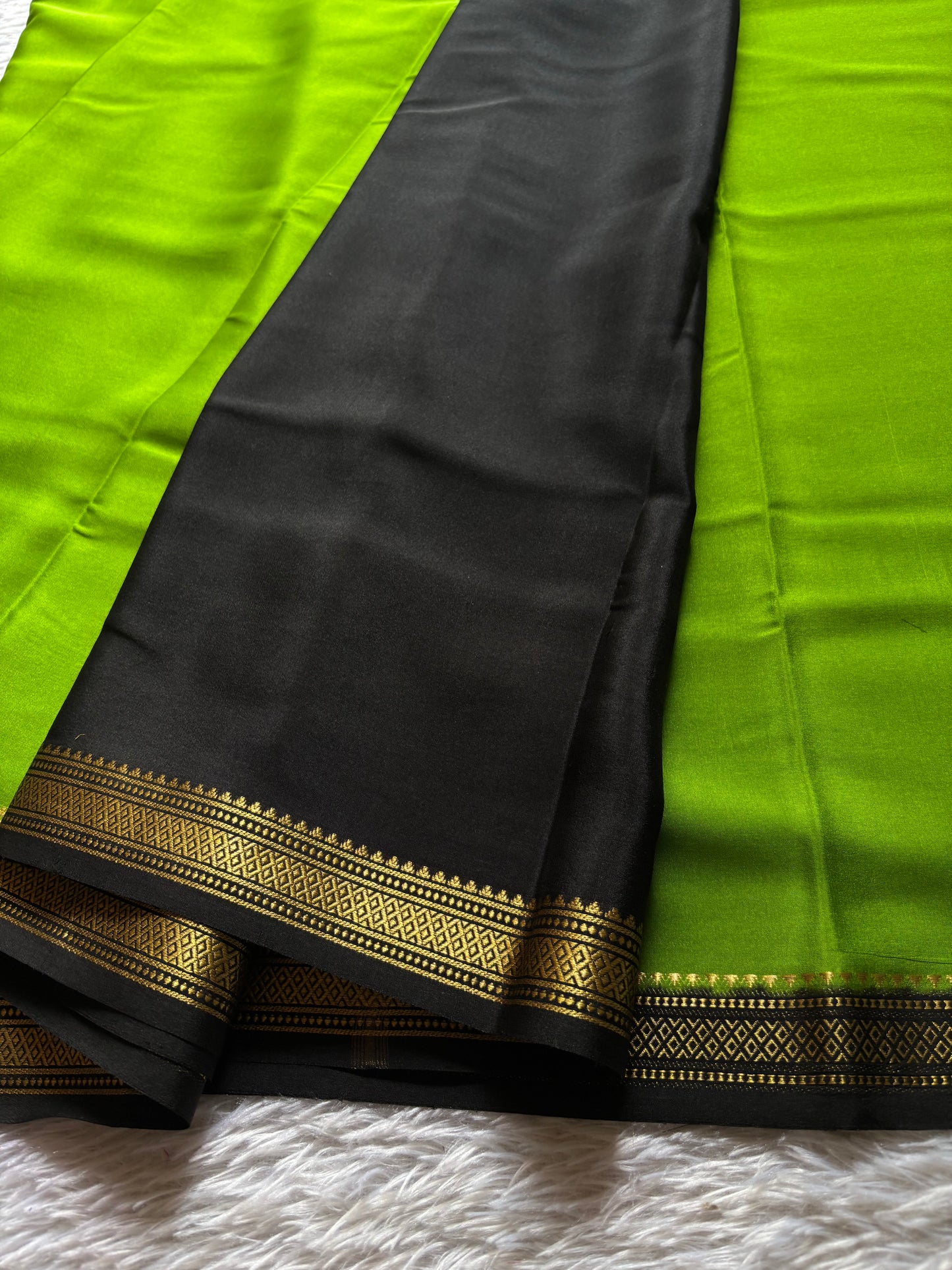 Preetha (2D) : Mehendi green-black