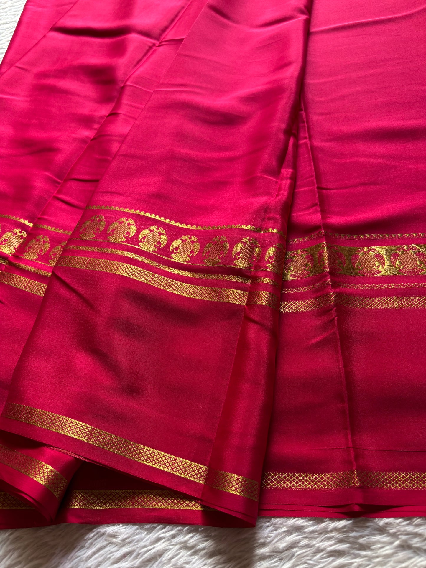 Ashwini : Solid Rani pink