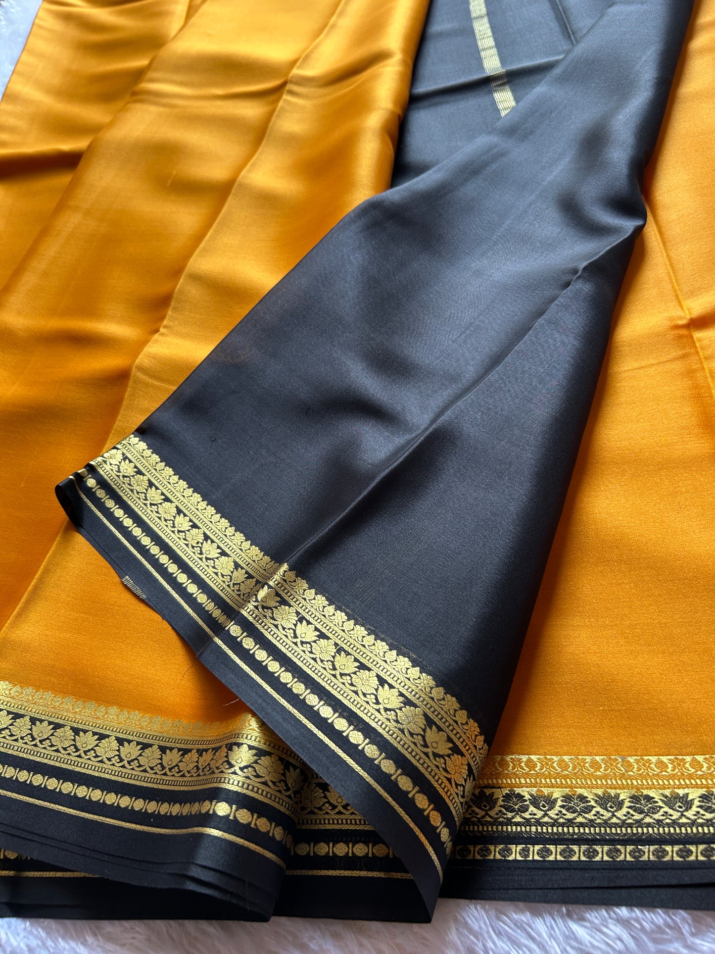 Sushmitha (2D) : golden yellow-black