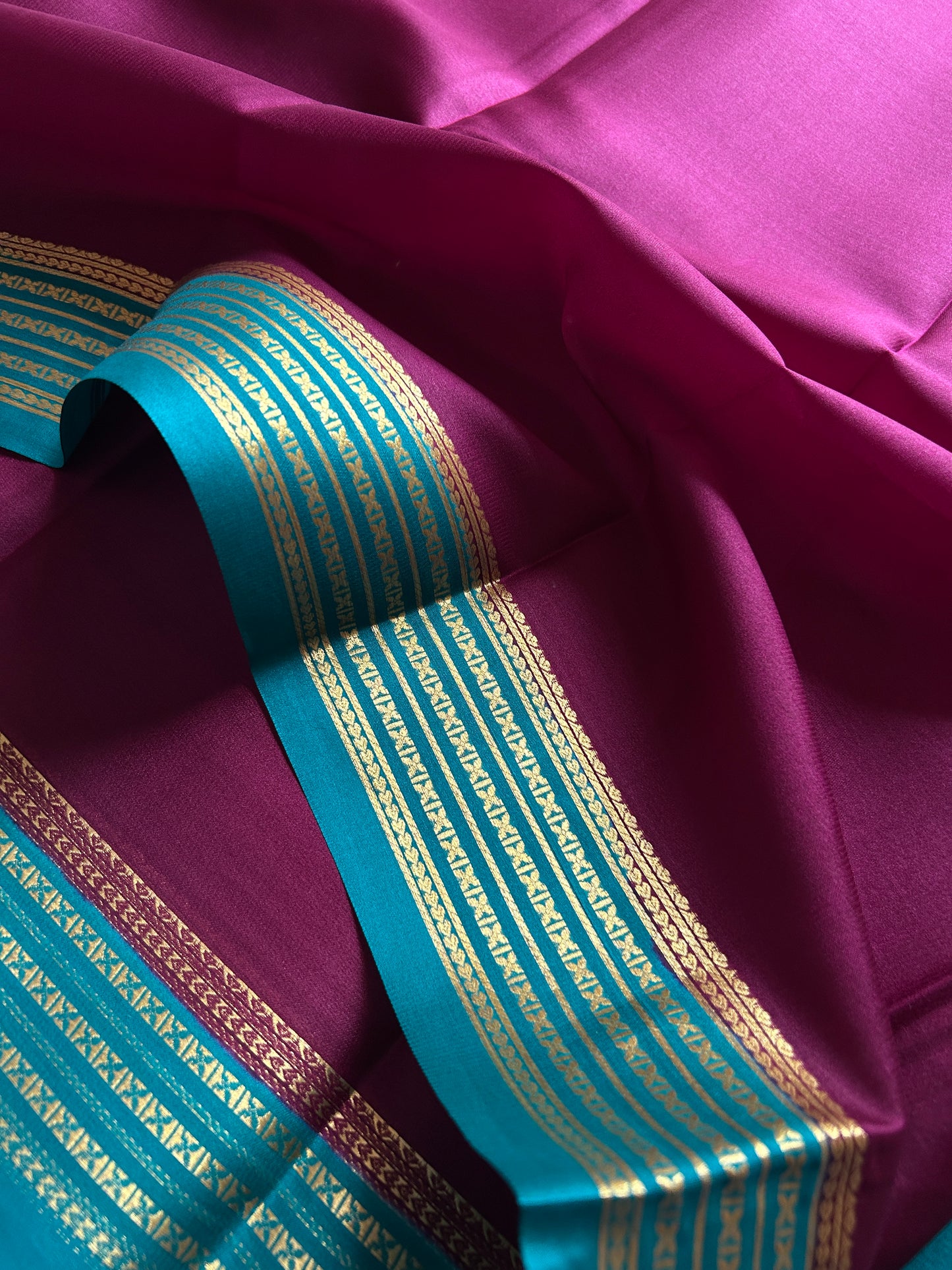 Deeksha (2D) : Magenta-ananda blue
