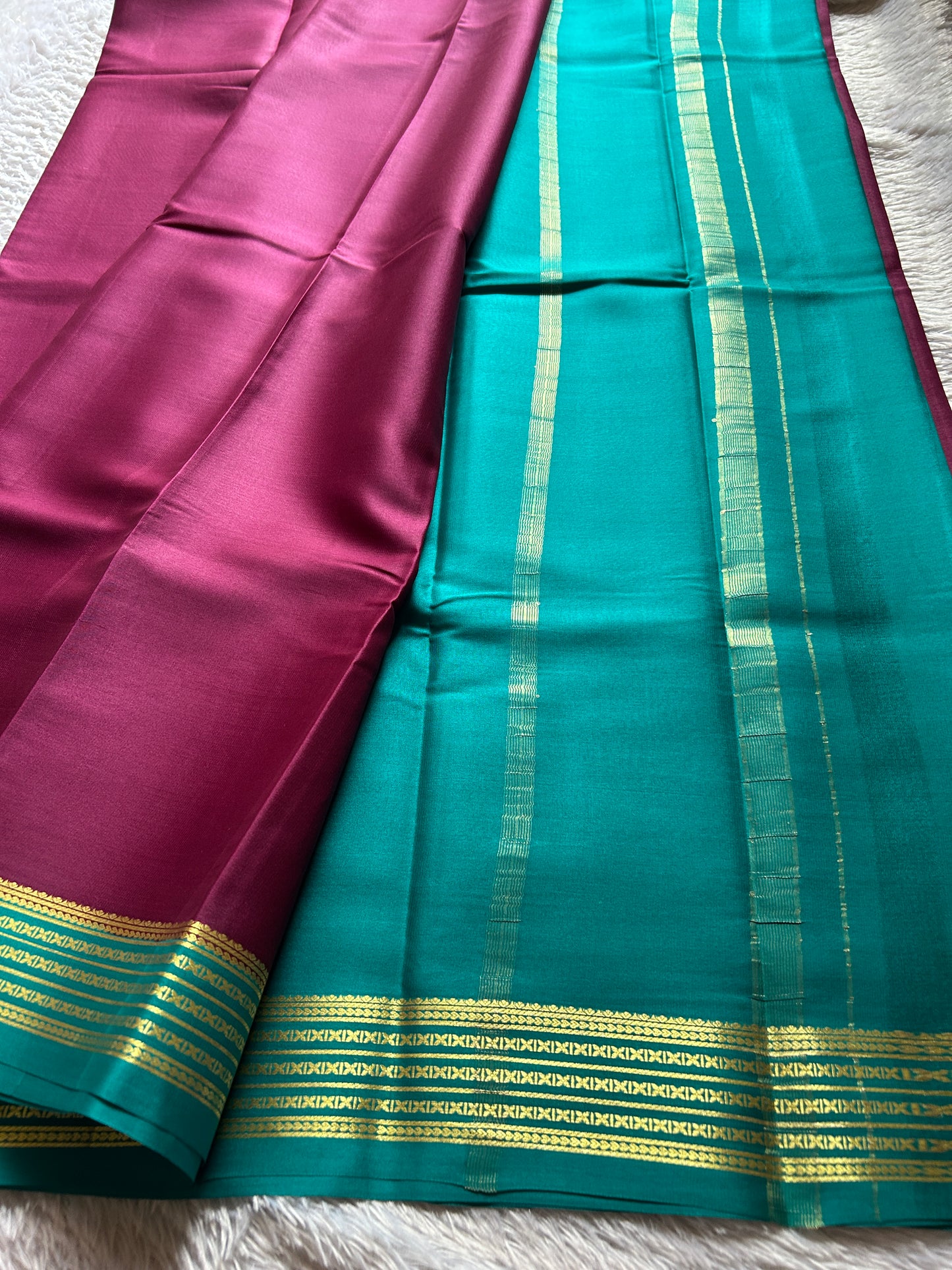 Deeksha (2D) : Magenta-ananda blue