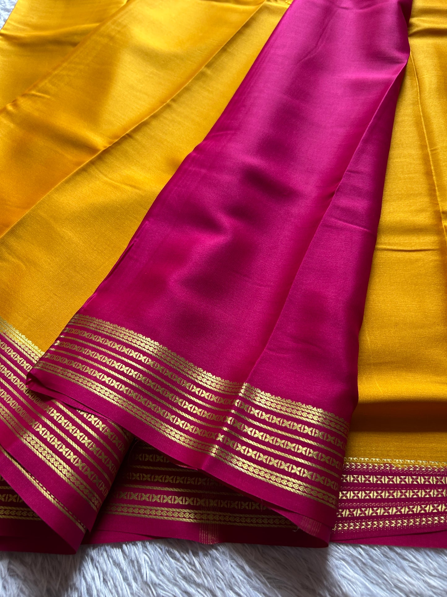 Deeksha (2D) : Golden yellow-pink