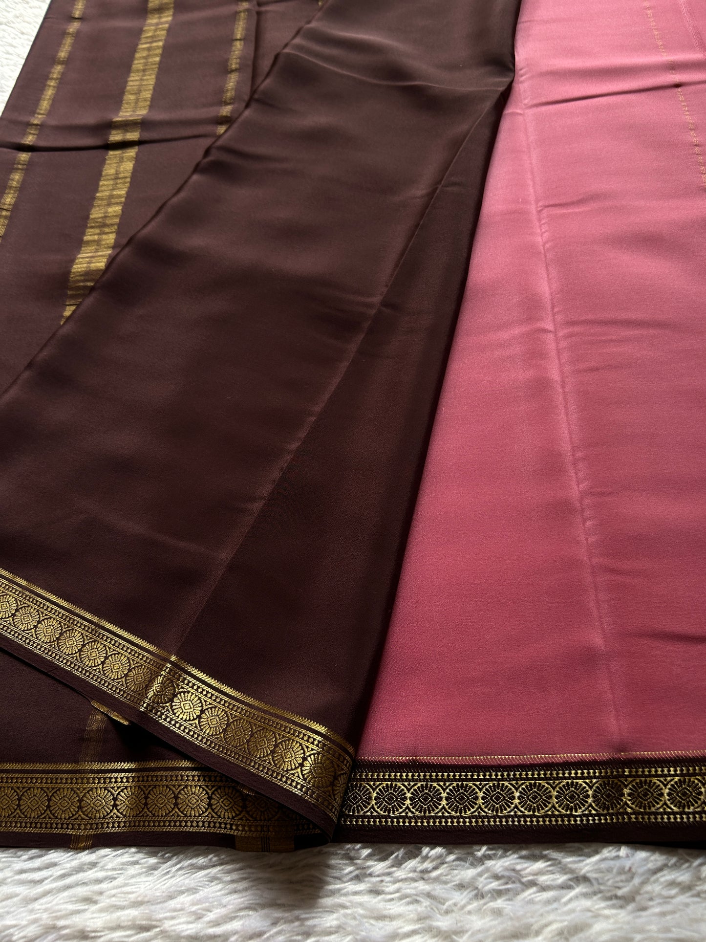 Parijata (2D) : Onion pink-chocolate brown